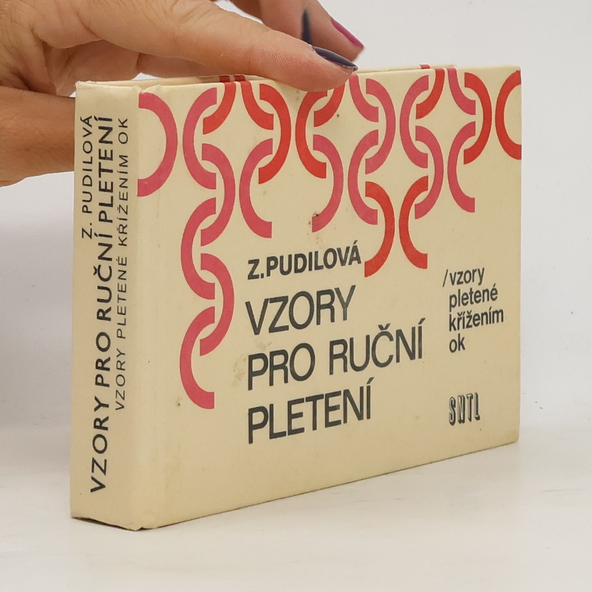 Pudilová Zdenka Vzory pro ruční pletení. Vzory pletené křížením ok