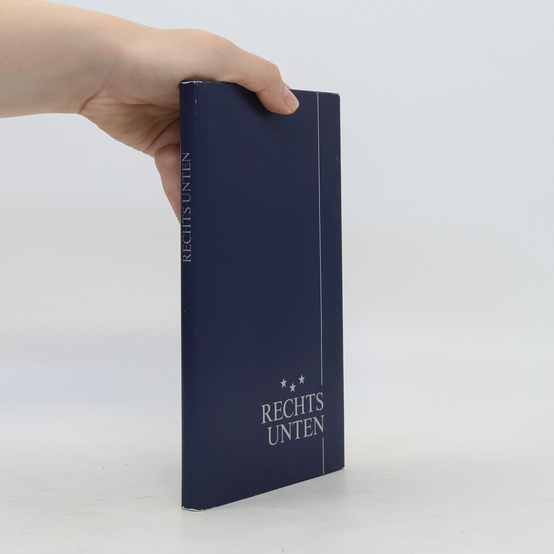 Autores varios Rechts unten