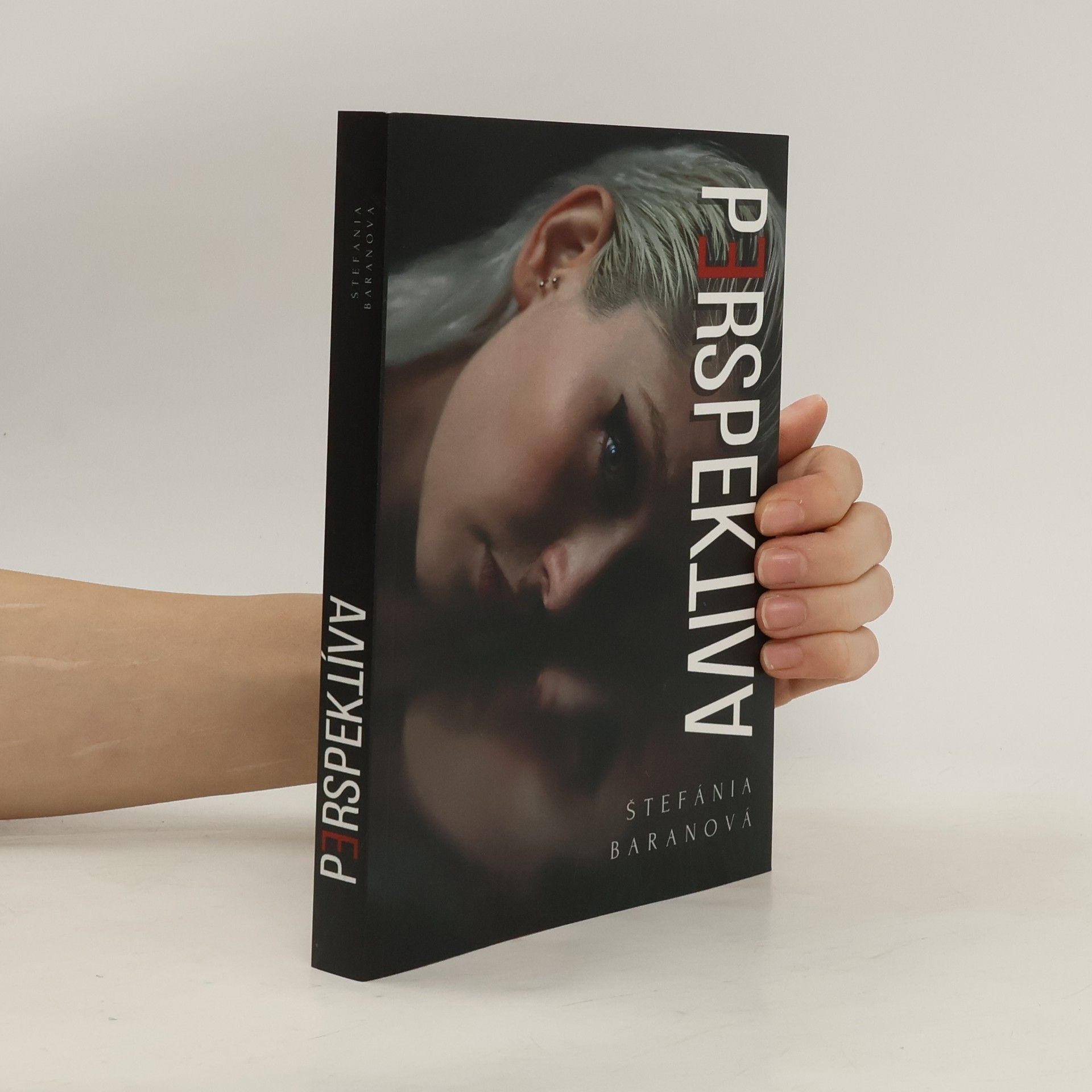 Alena Bures Ptákovina aneb Ženská v povětří