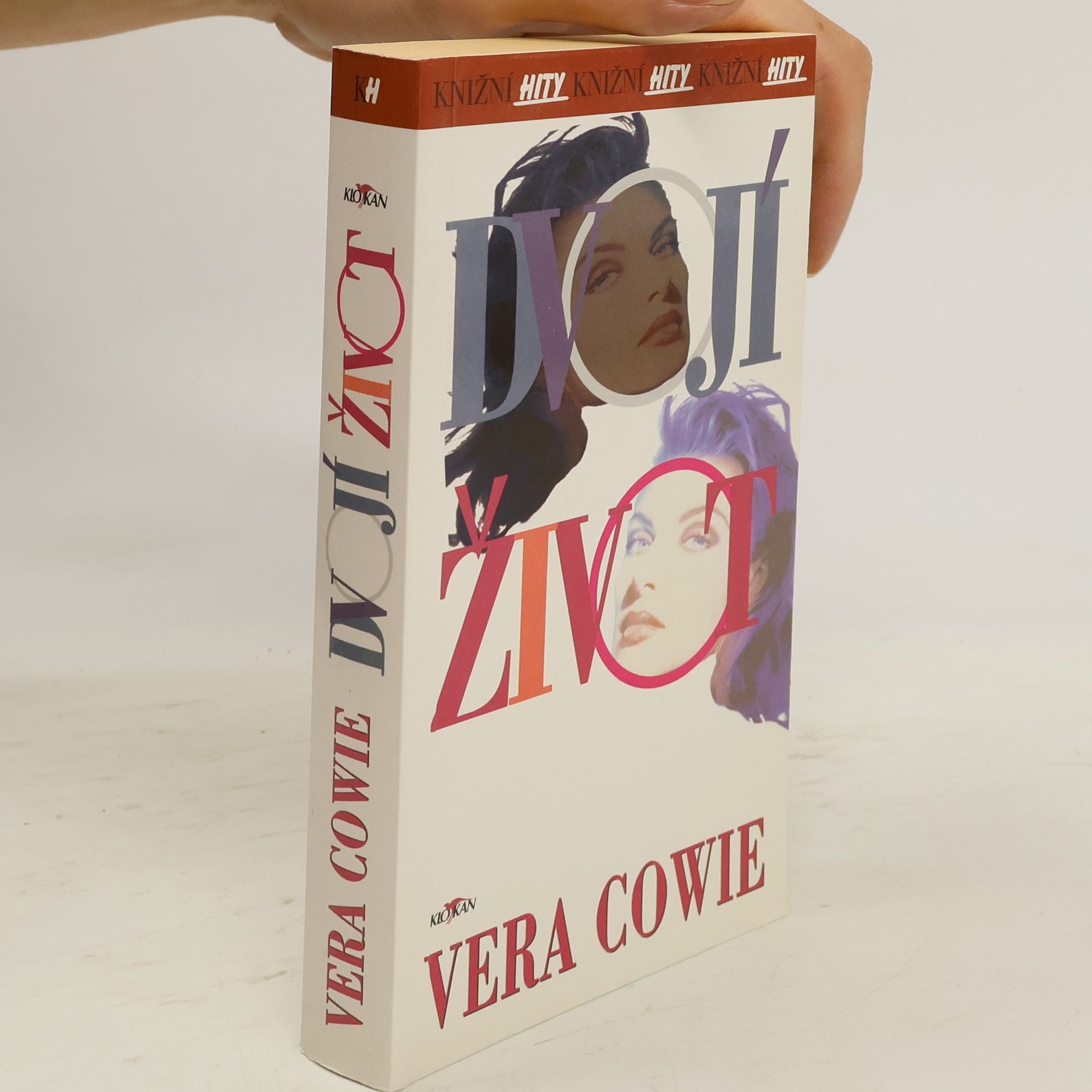 Vera Cowie Dvojí život