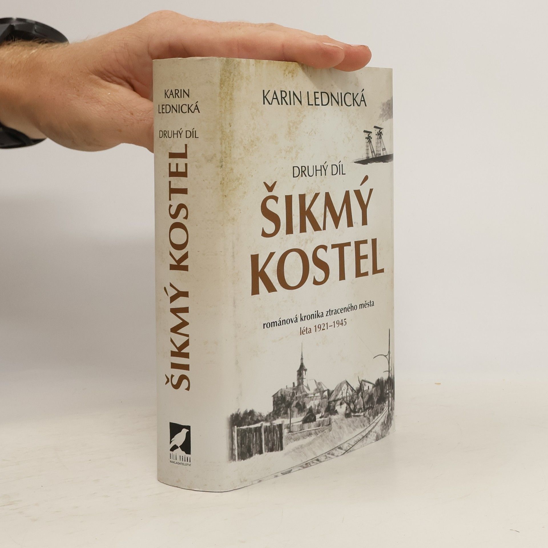Karin Lednická Šikmý kostel 2