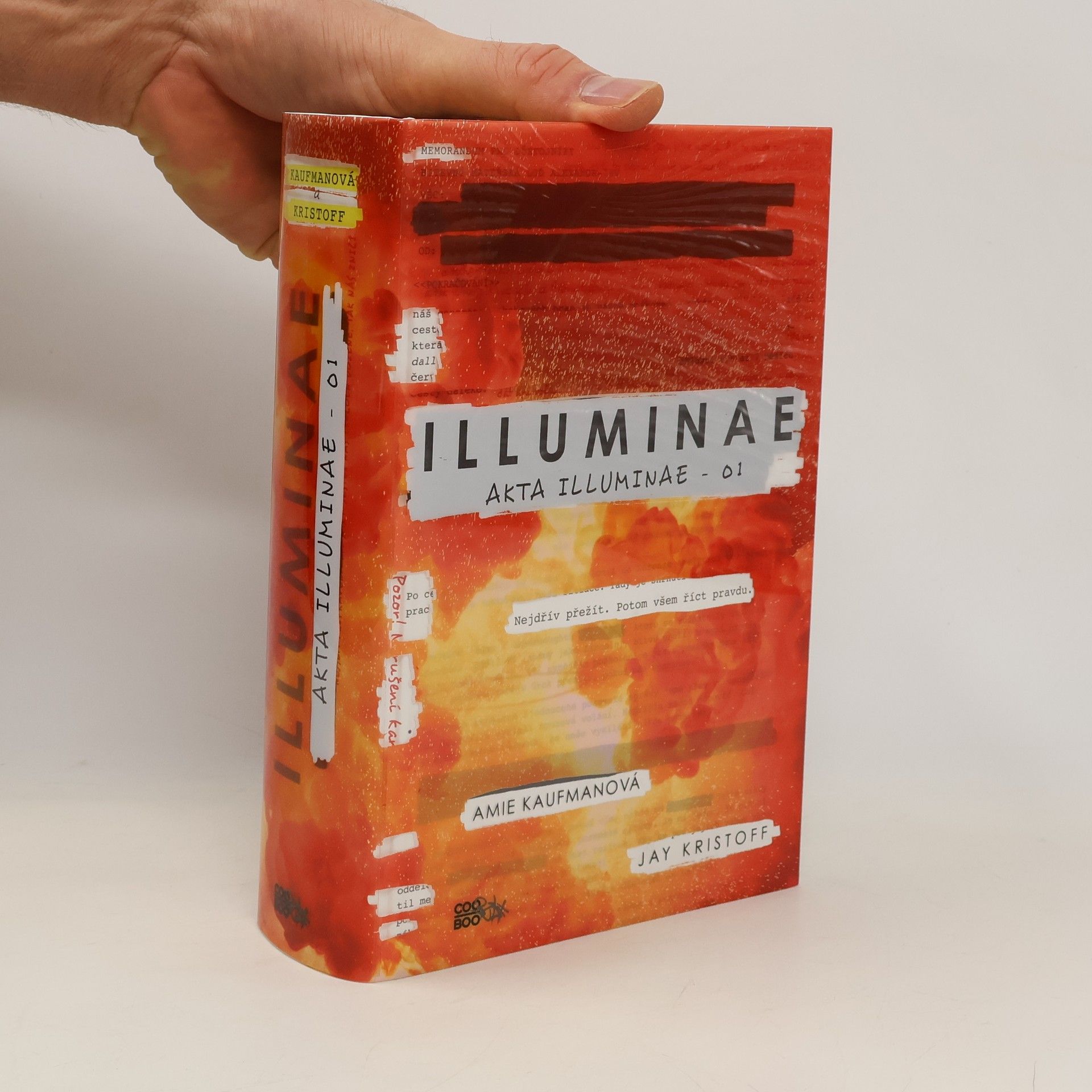 Amie Kaufman Akta illuminae 01, Illuminae