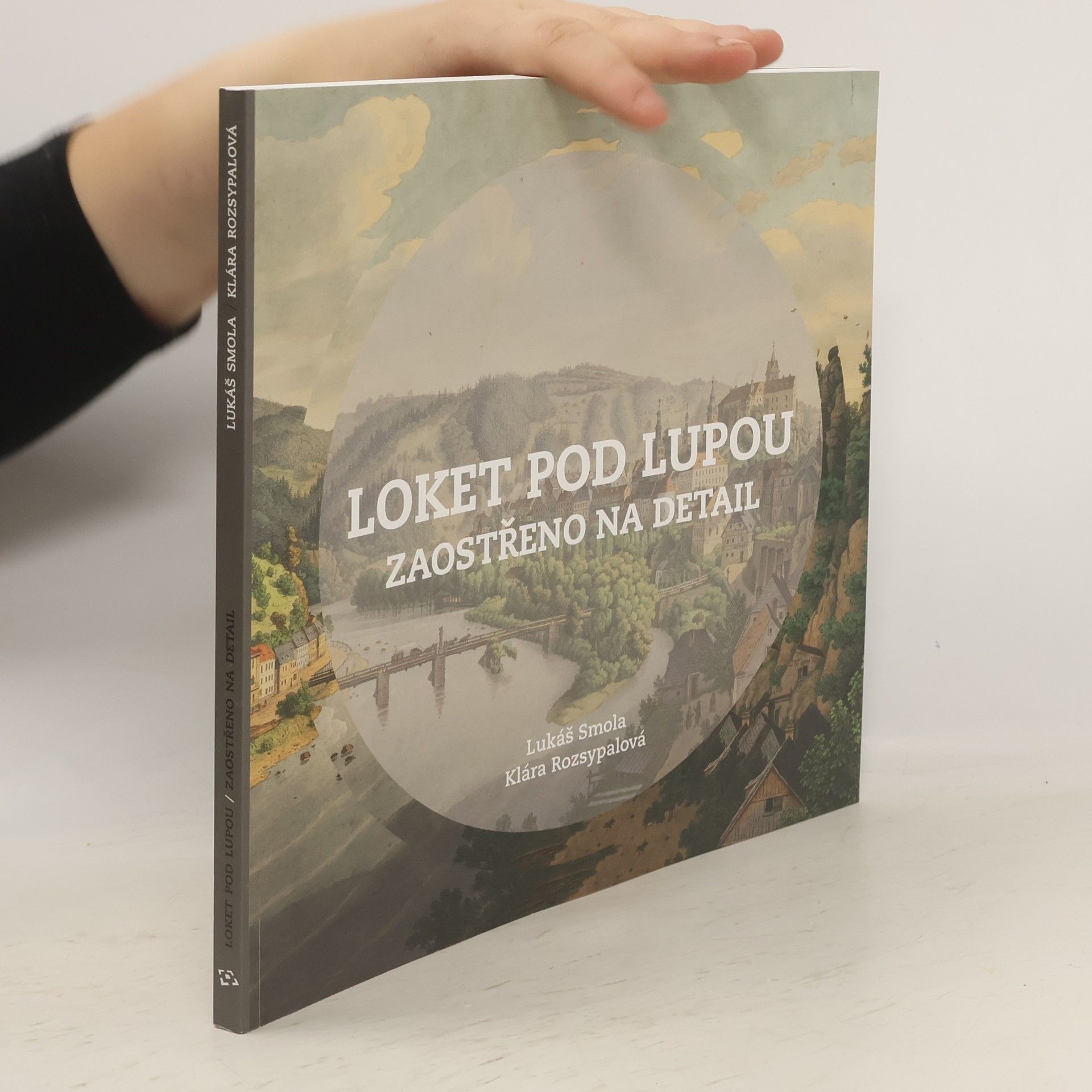 Lukáš Smola Loket pod lupou
