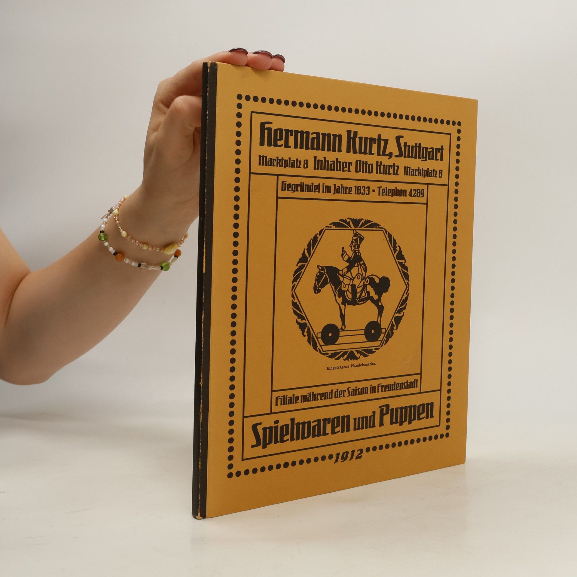 Spielwaren und Puppen