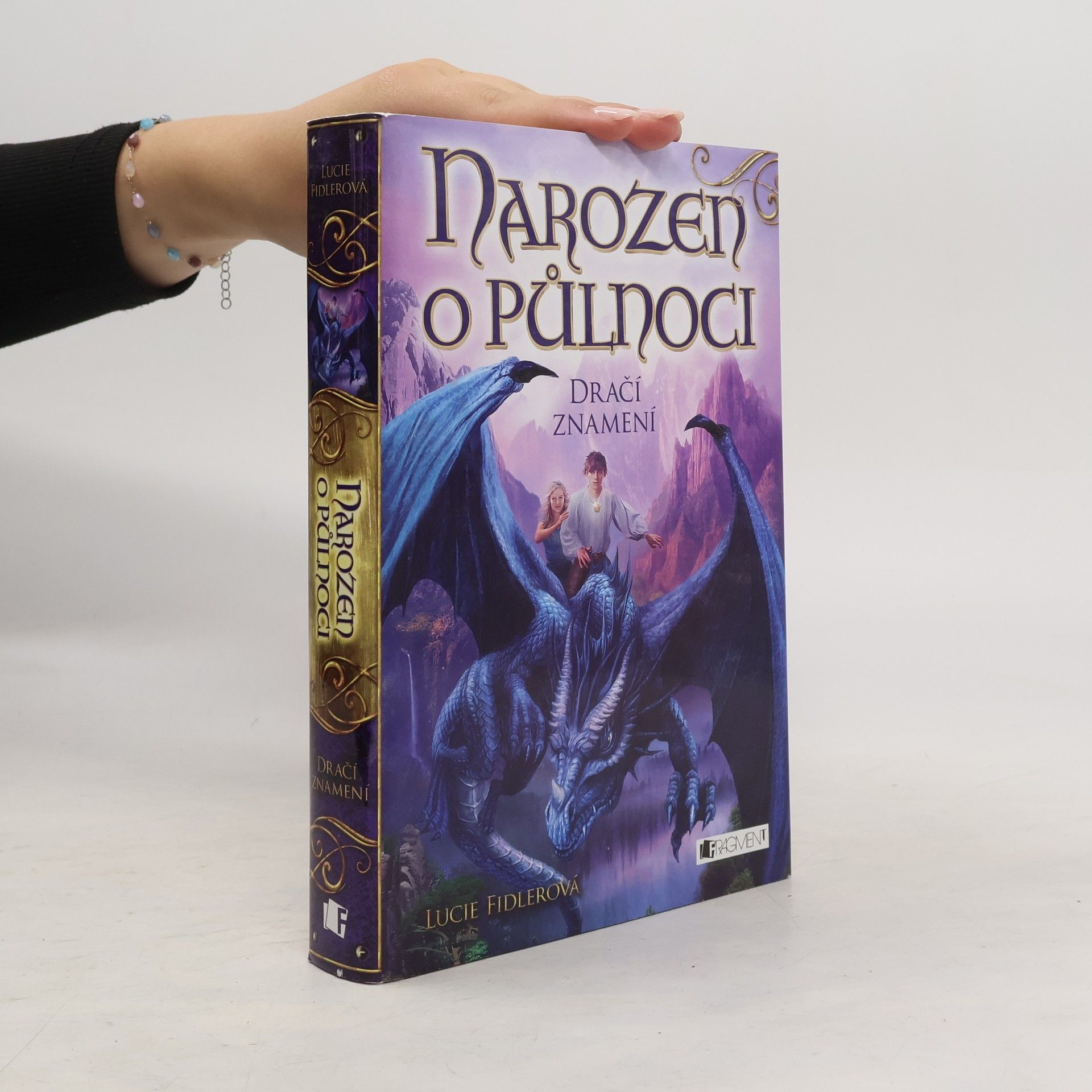 Lucie Fidlerová Narozen o půlnoci. Dračí znamení