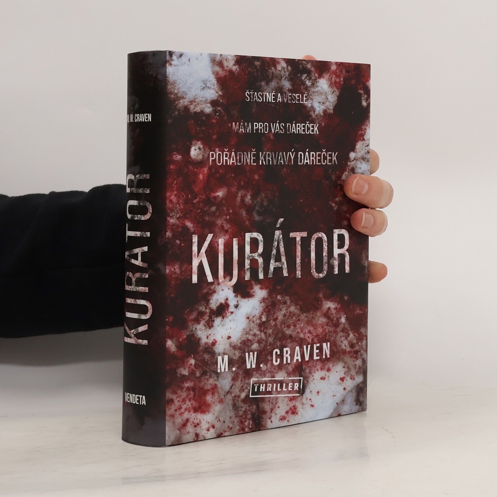 M.W. Craven Kurátor