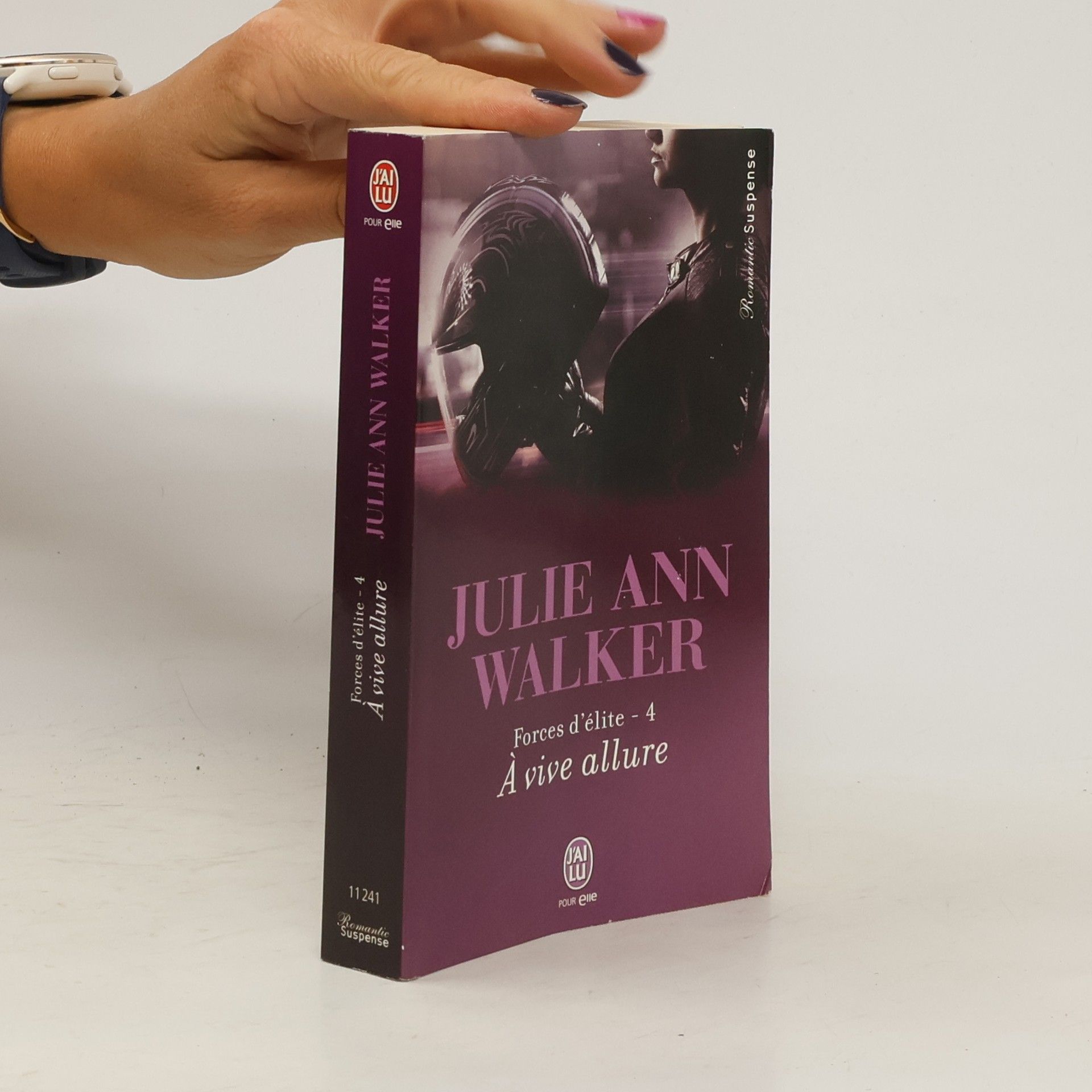 Julie Ann Walker A vive allure