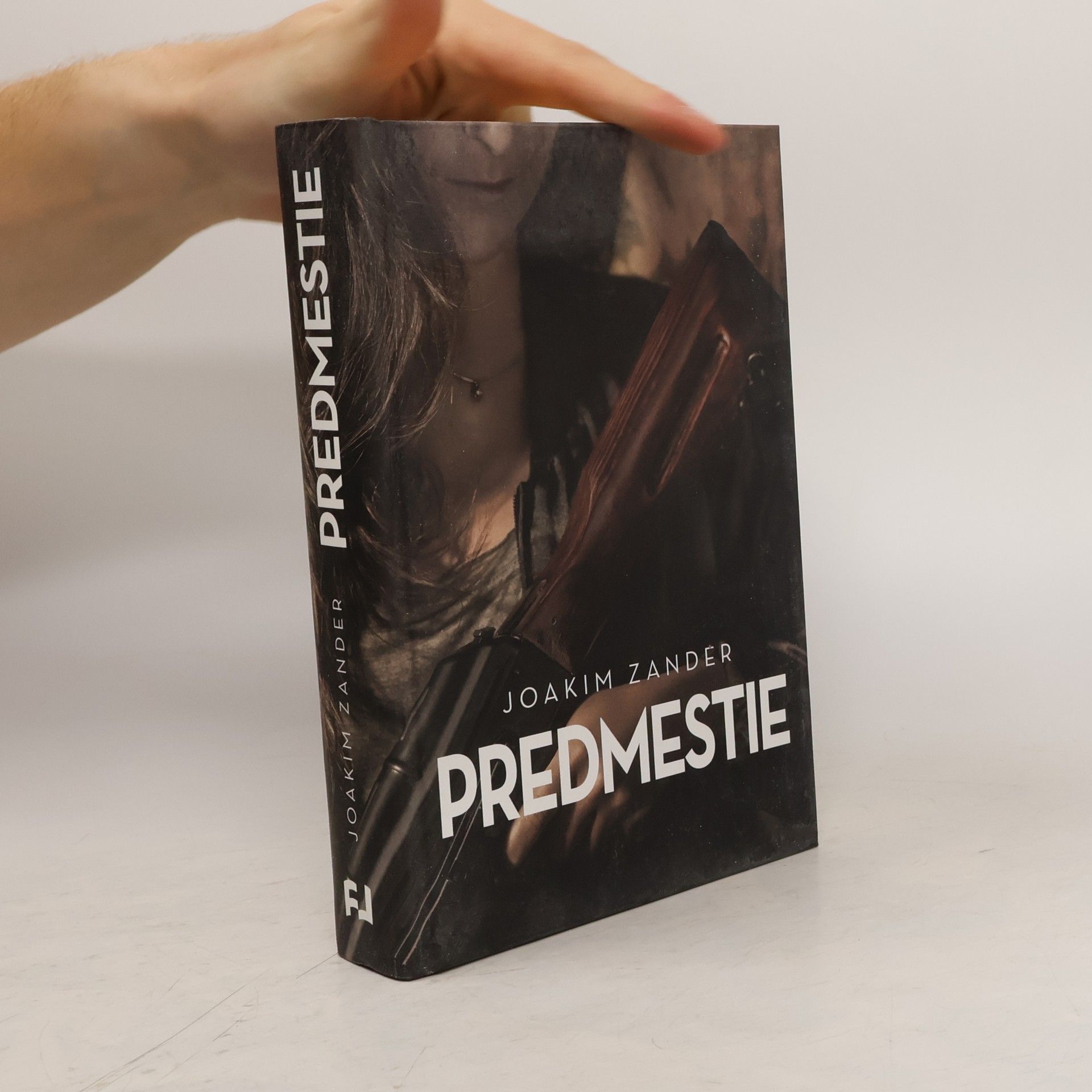 Joakim Zander Predmestie
