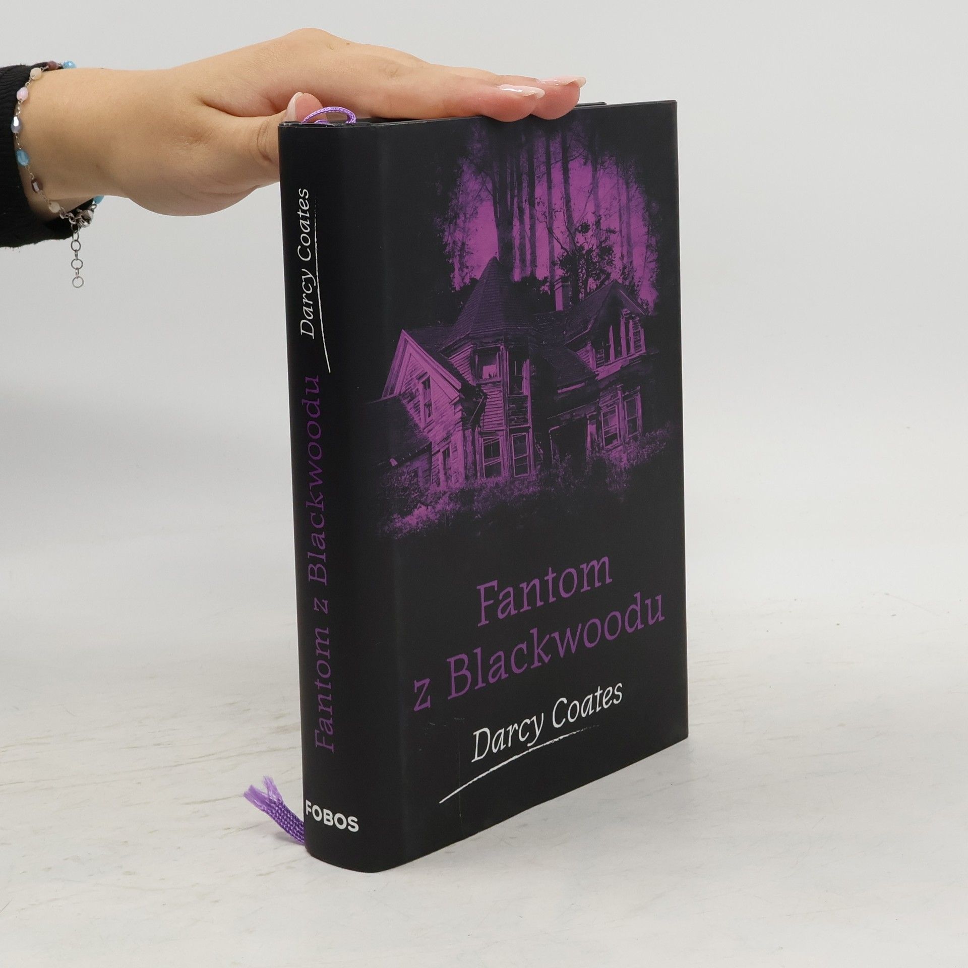 Darcy Coates Fantom z Blackwoodu