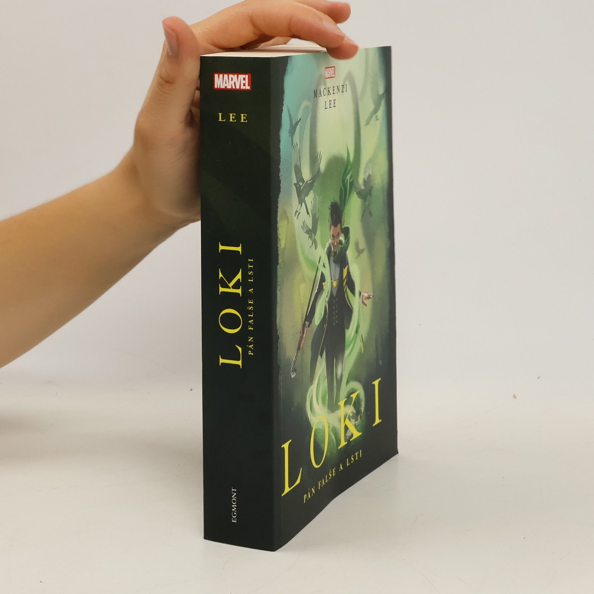 Mackenzi Lee Loki: pán falše a lsti