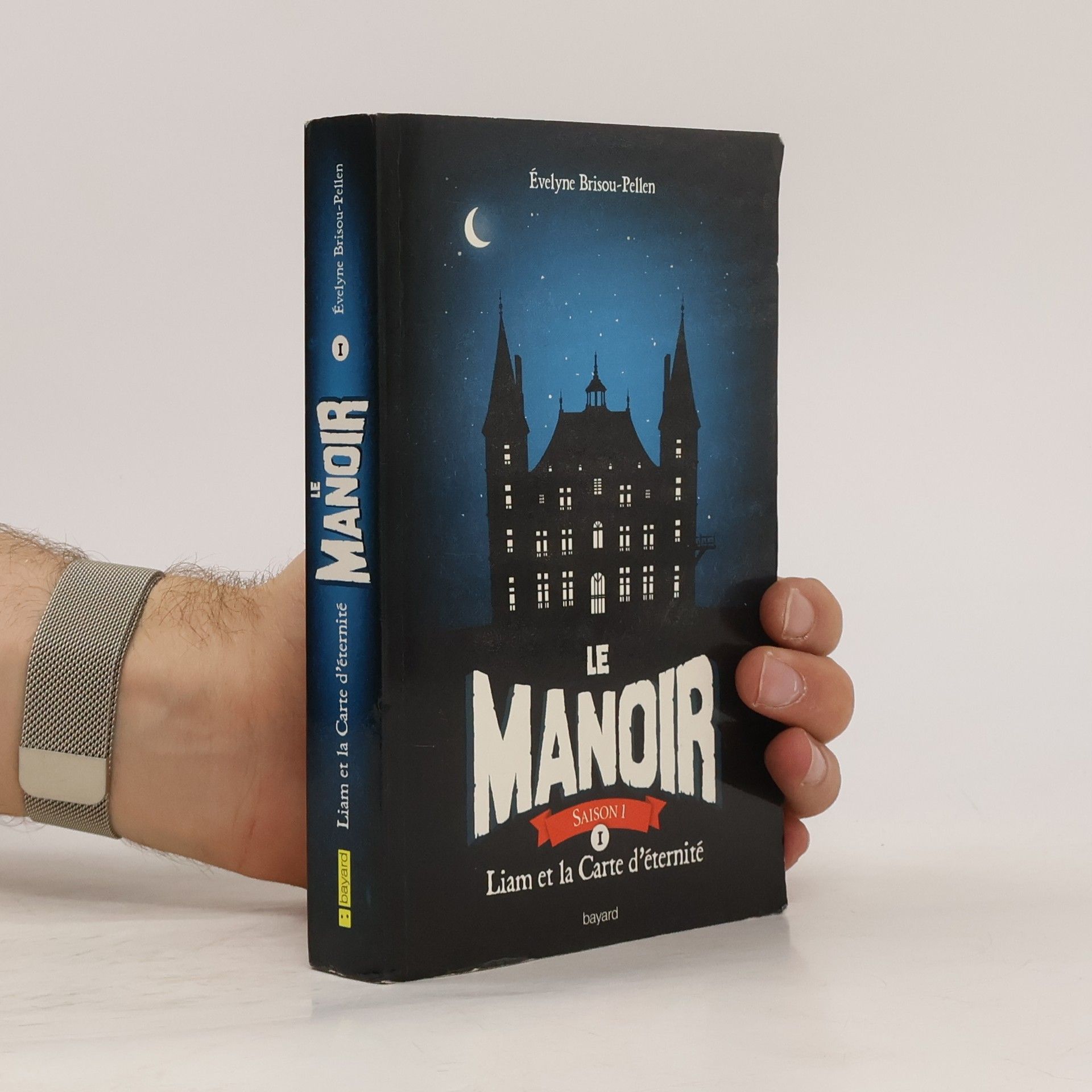 Evelyne Brisou-Pellen Le Manoir 1. Liam et la carte d'identité
