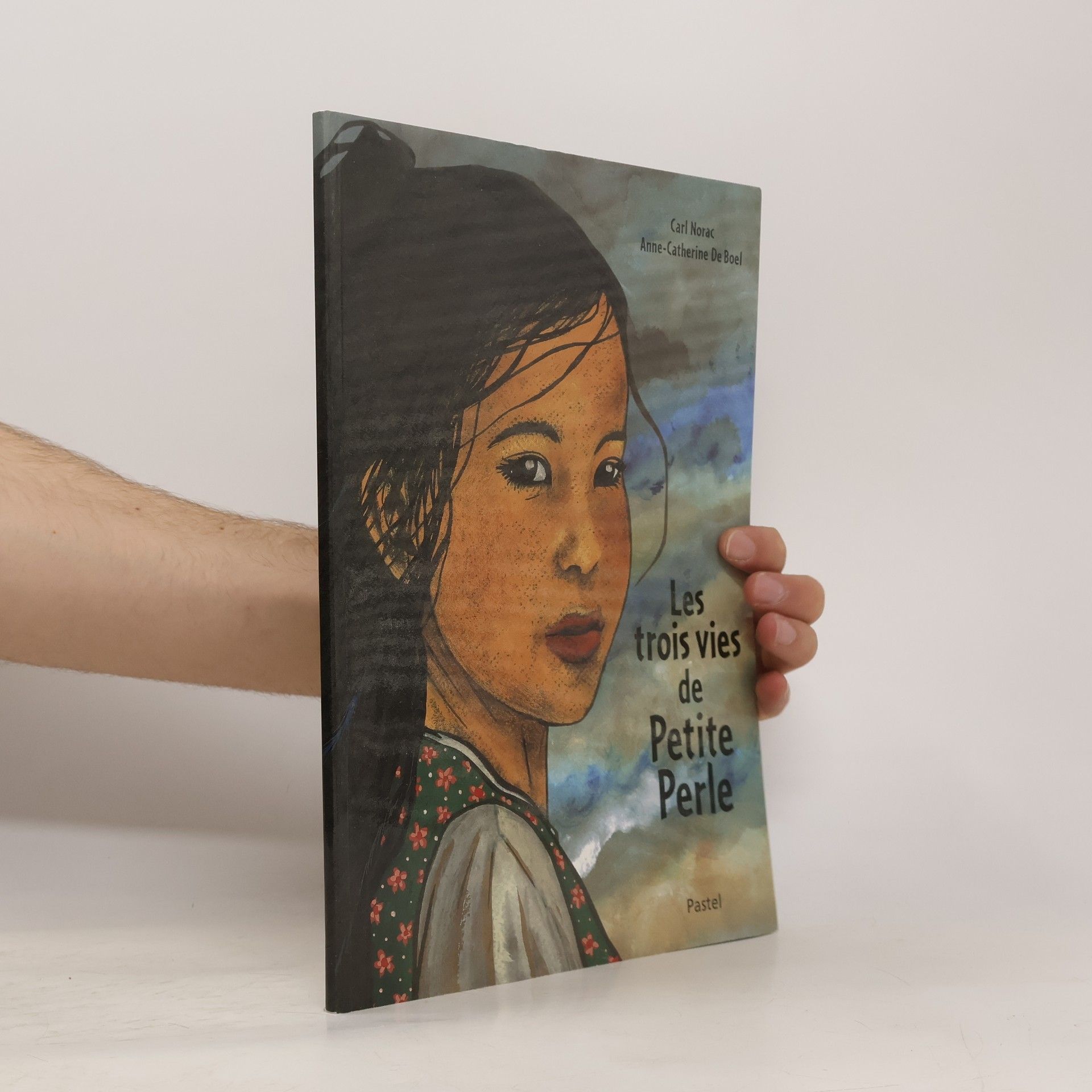 Les trois vies de Petite Perle