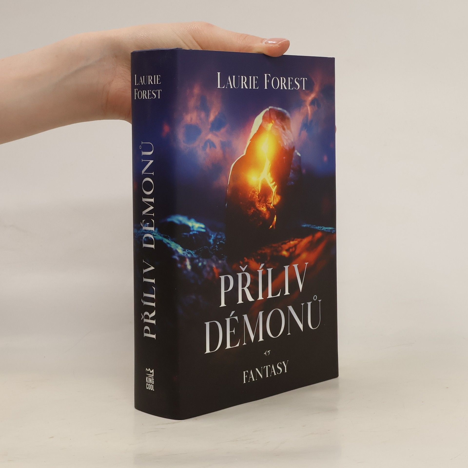 Laurie Forest Příliv démonů