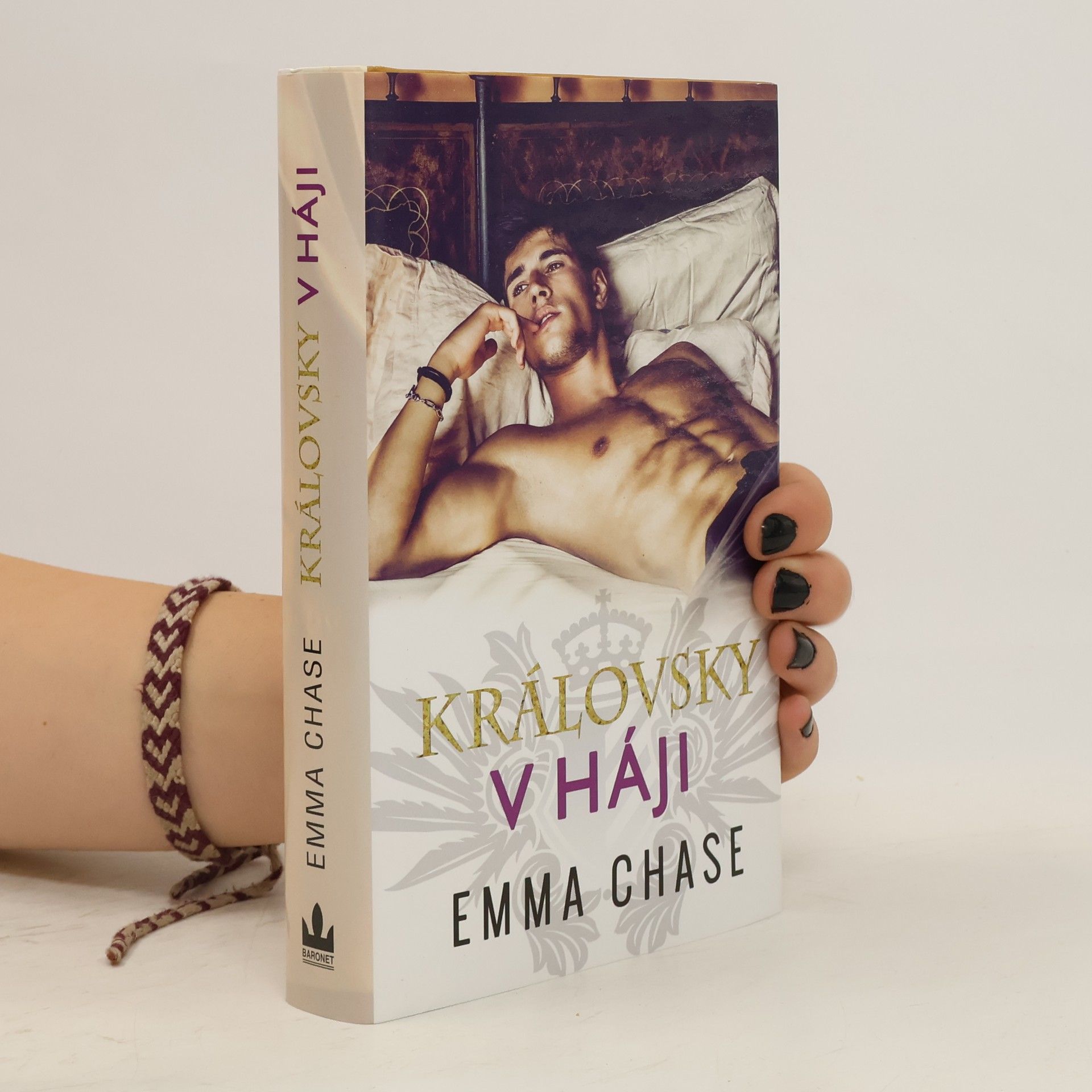 Emma Chase Královsky v háji: Royally (1)