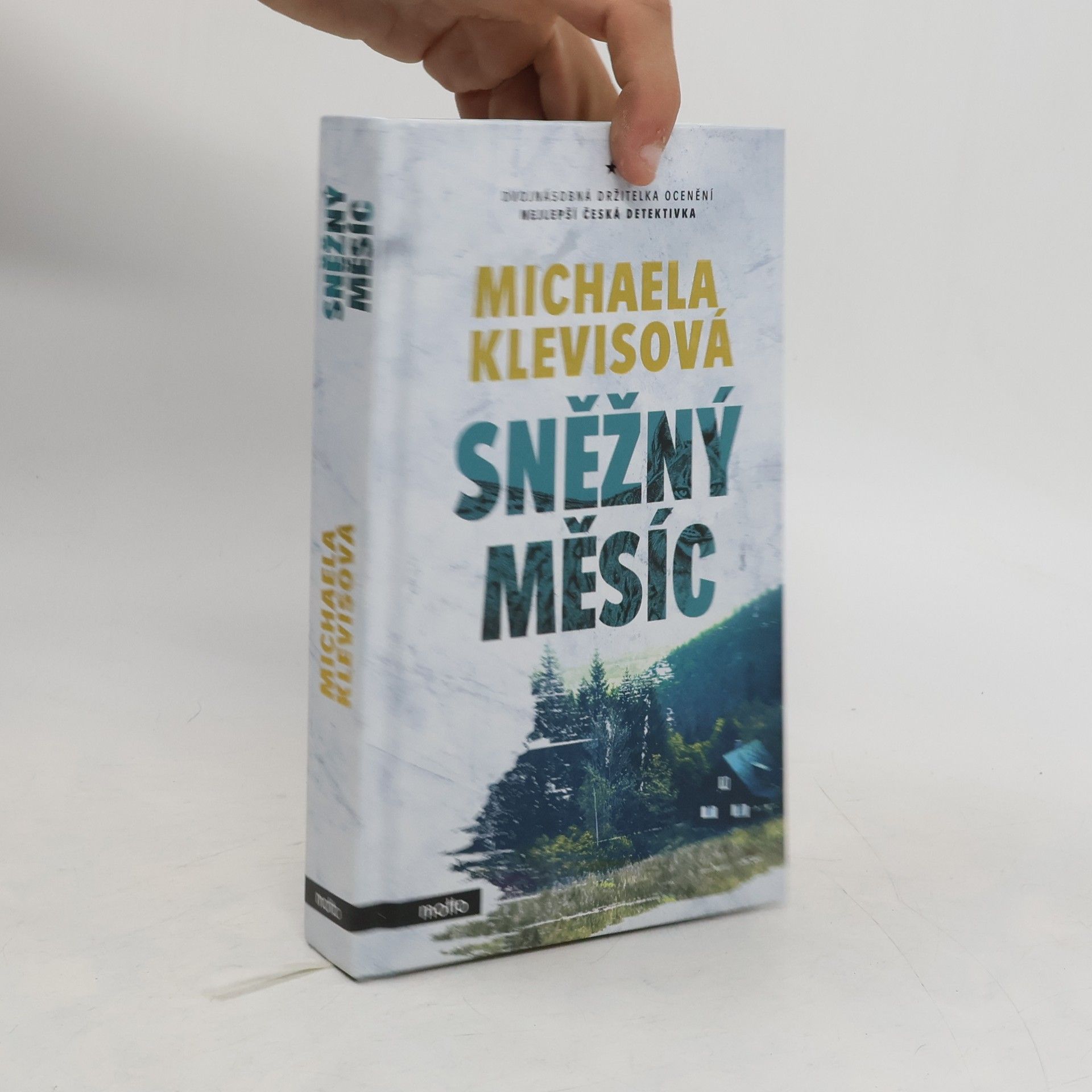 Michaela Klevisová Sněžný měsíc