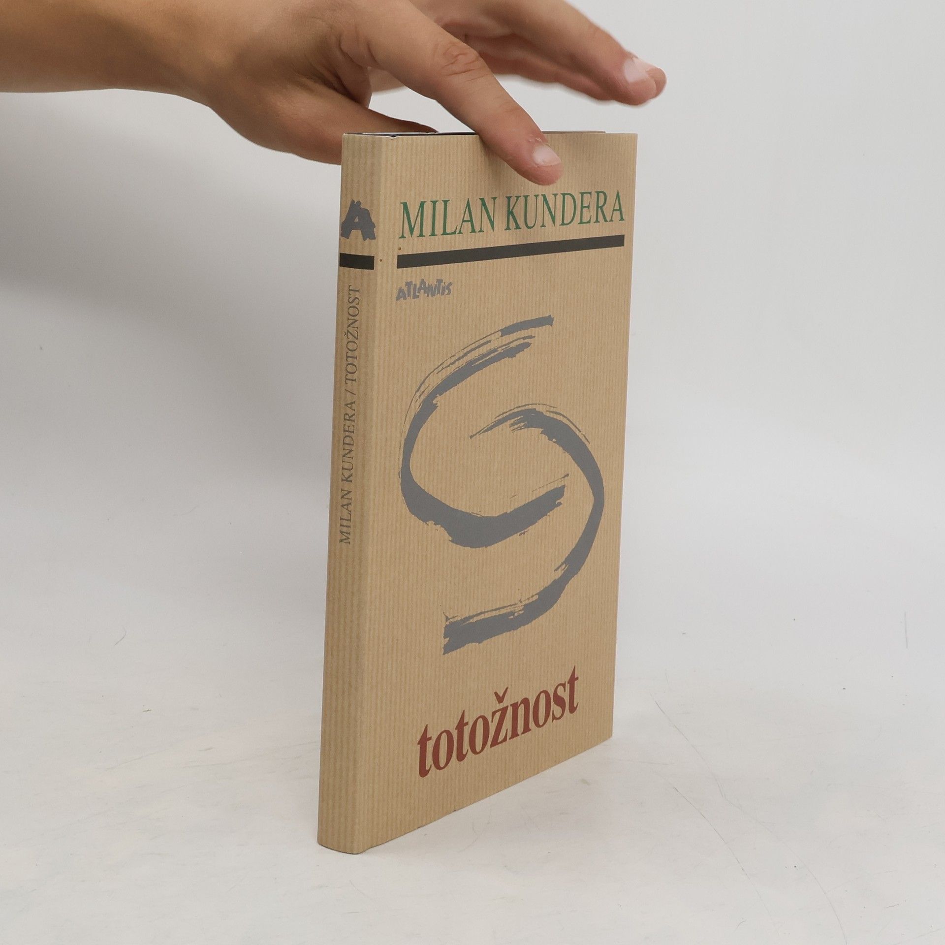 Milan Kundera Totožnost : román