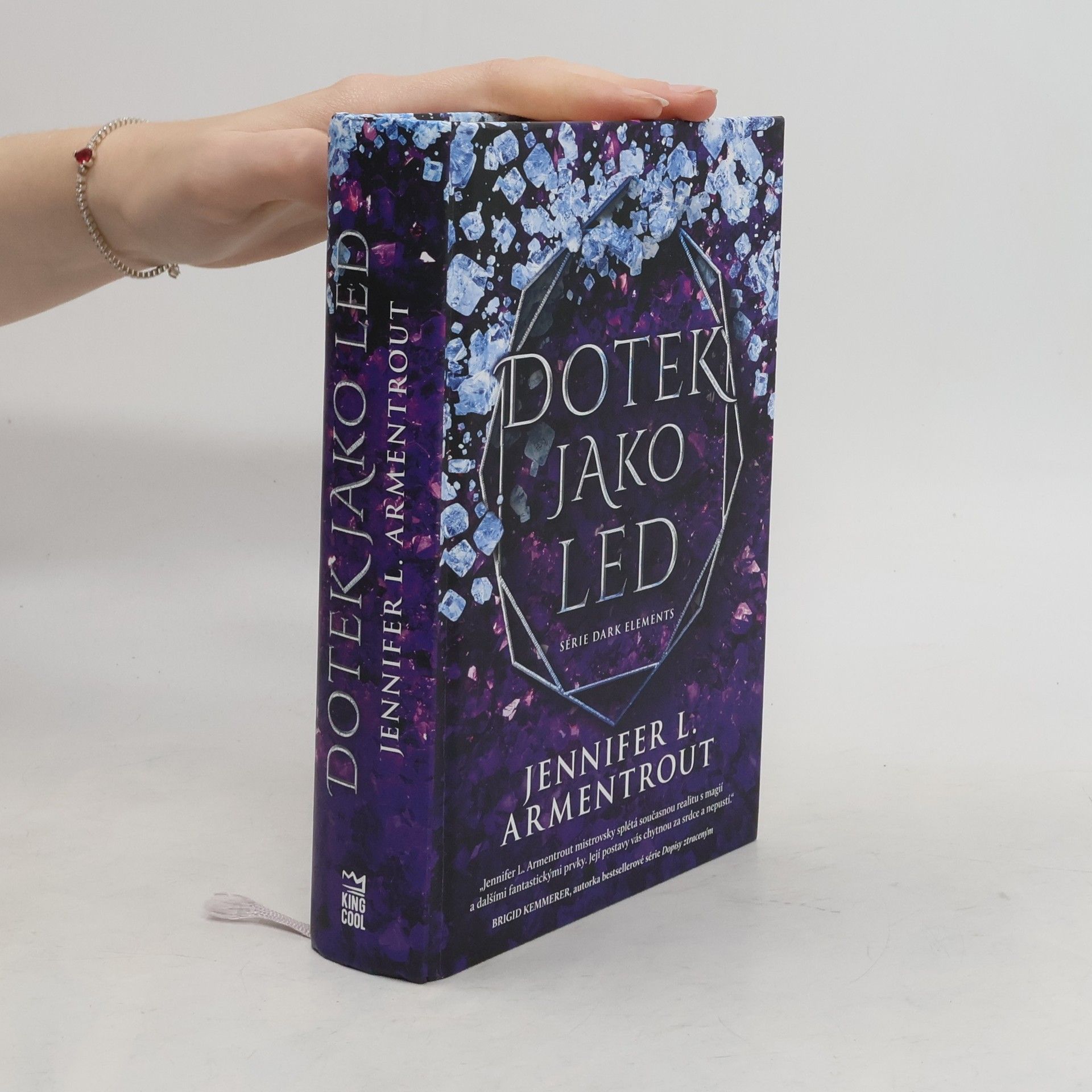 Jennifer L. Armentrout Dotek jako led