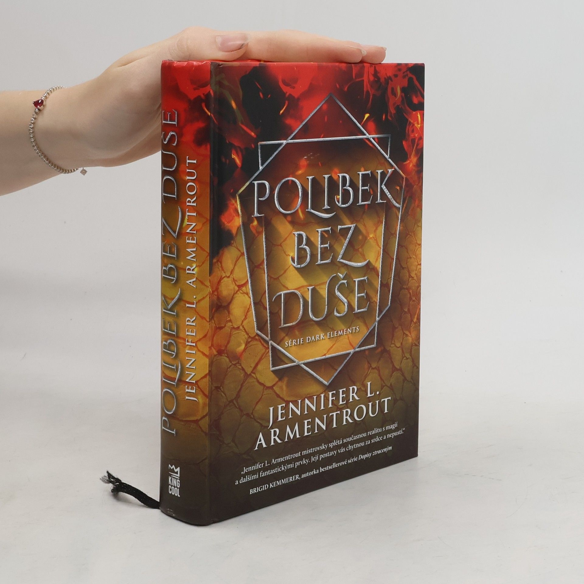 Jennifer L. Armentrout Polibek bez duše