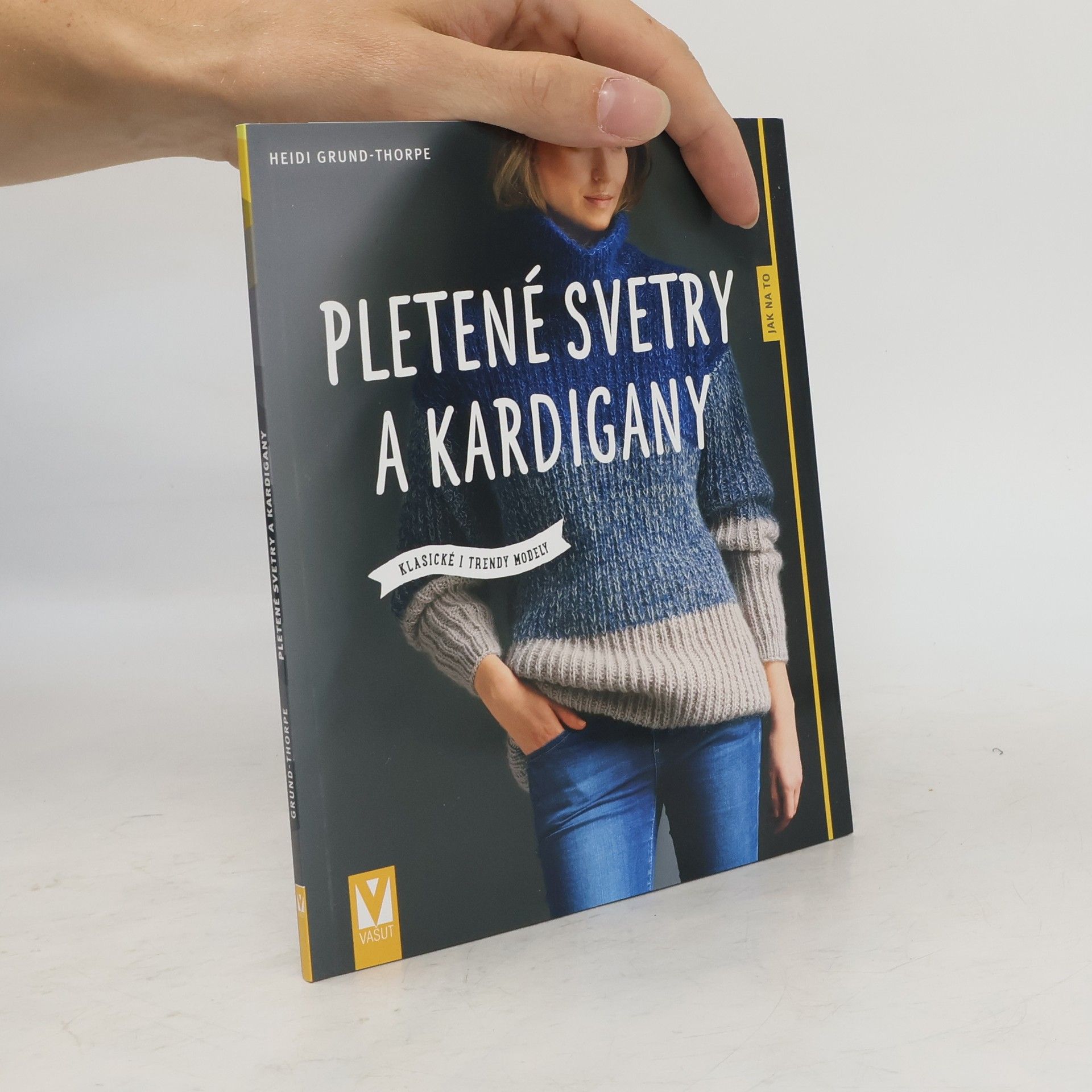 Heidi Grund Thorpe Pletené svetry a kardigany - Klasické i trendy modely