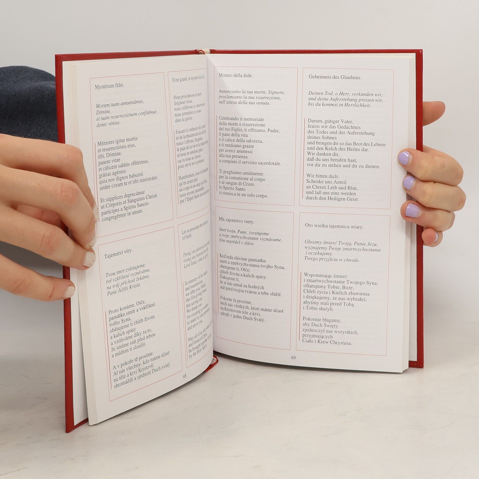 Autorenkollektiv Mše svatá v osmi jazycích