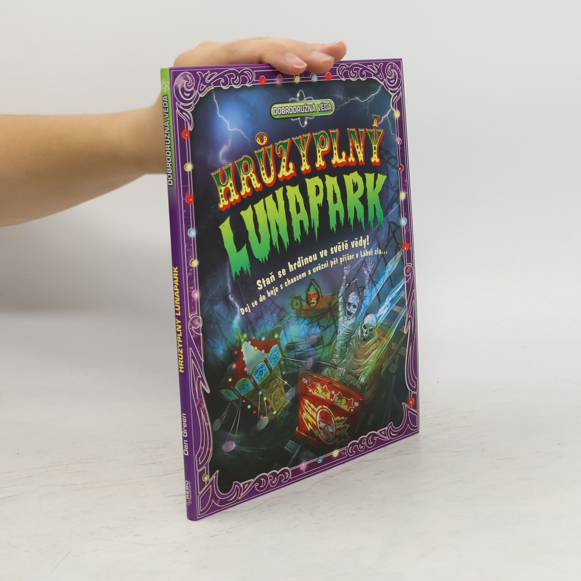 Dan Green Hrůzyplný lunapark
