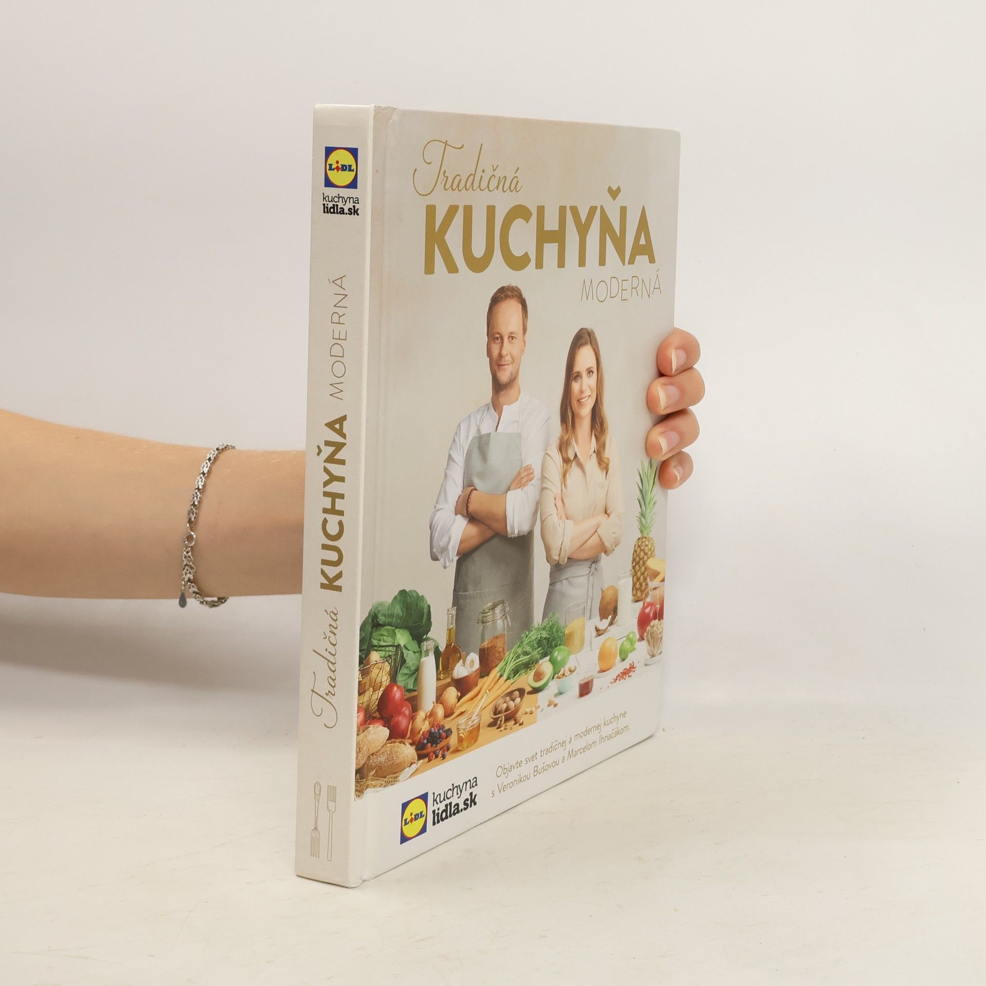 Veronika Bušová Tradičná kuchyňa moderná