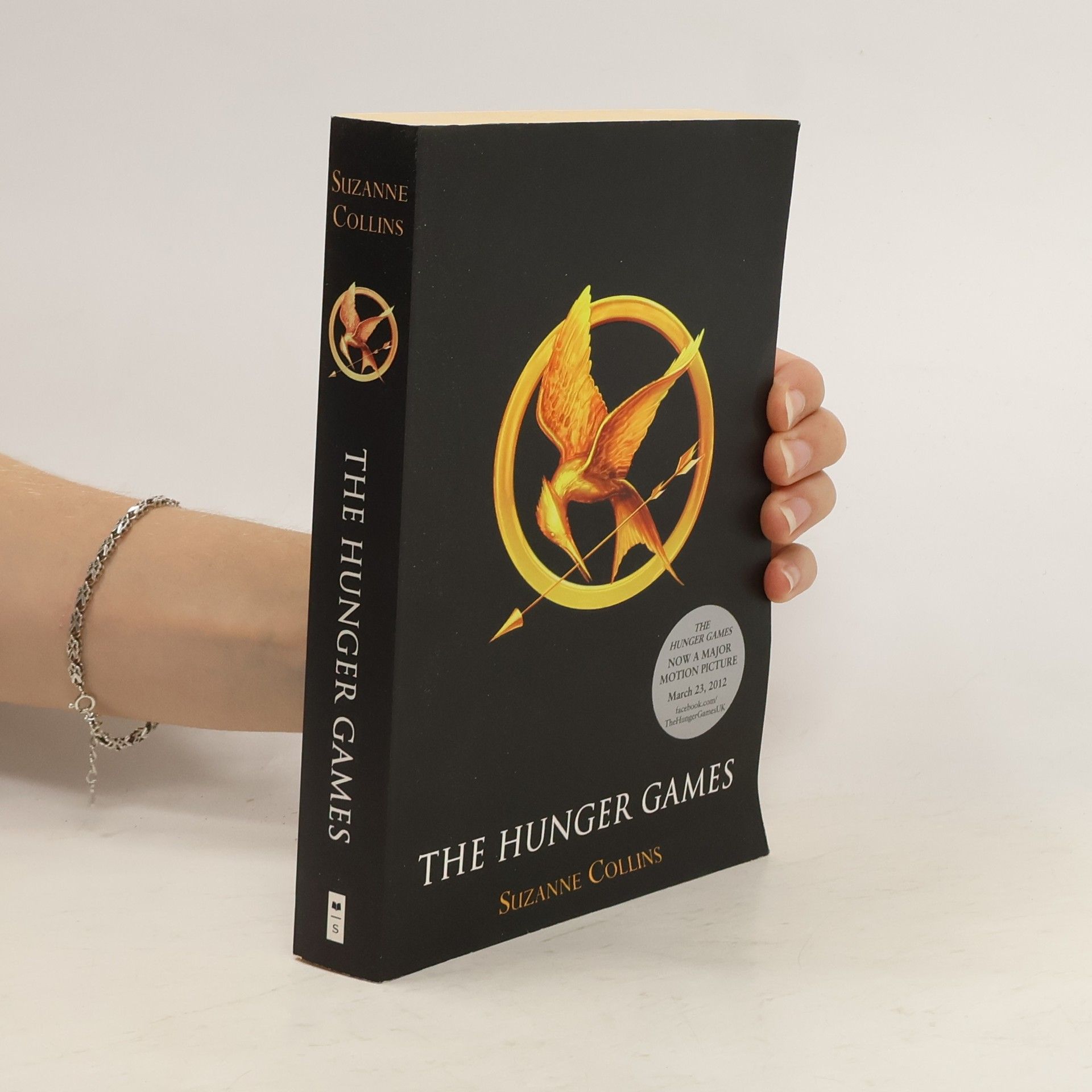 Suzanne Collinsová The hunger games