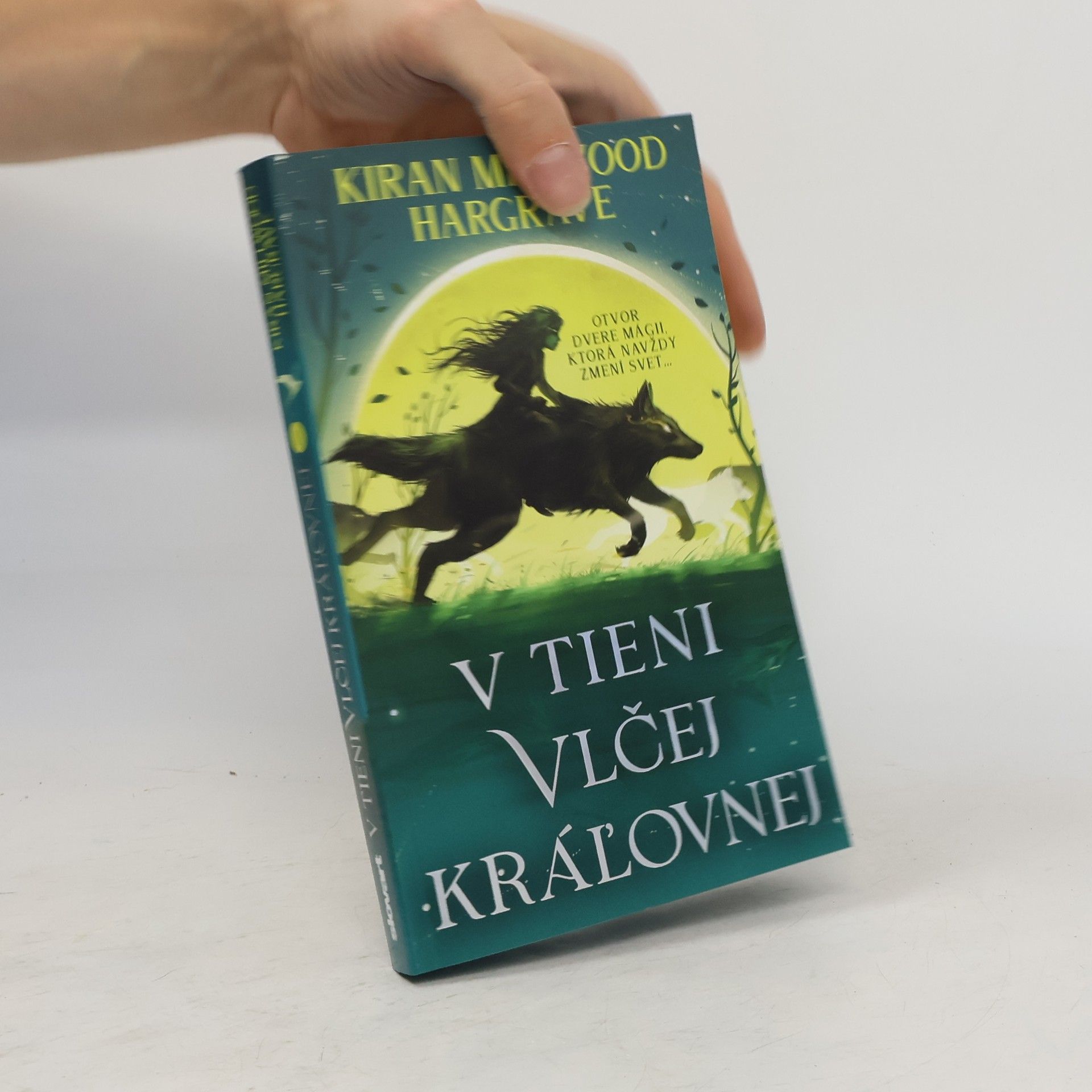 Kiran Millwood Hargrave V tieni vlčej kráľovnej