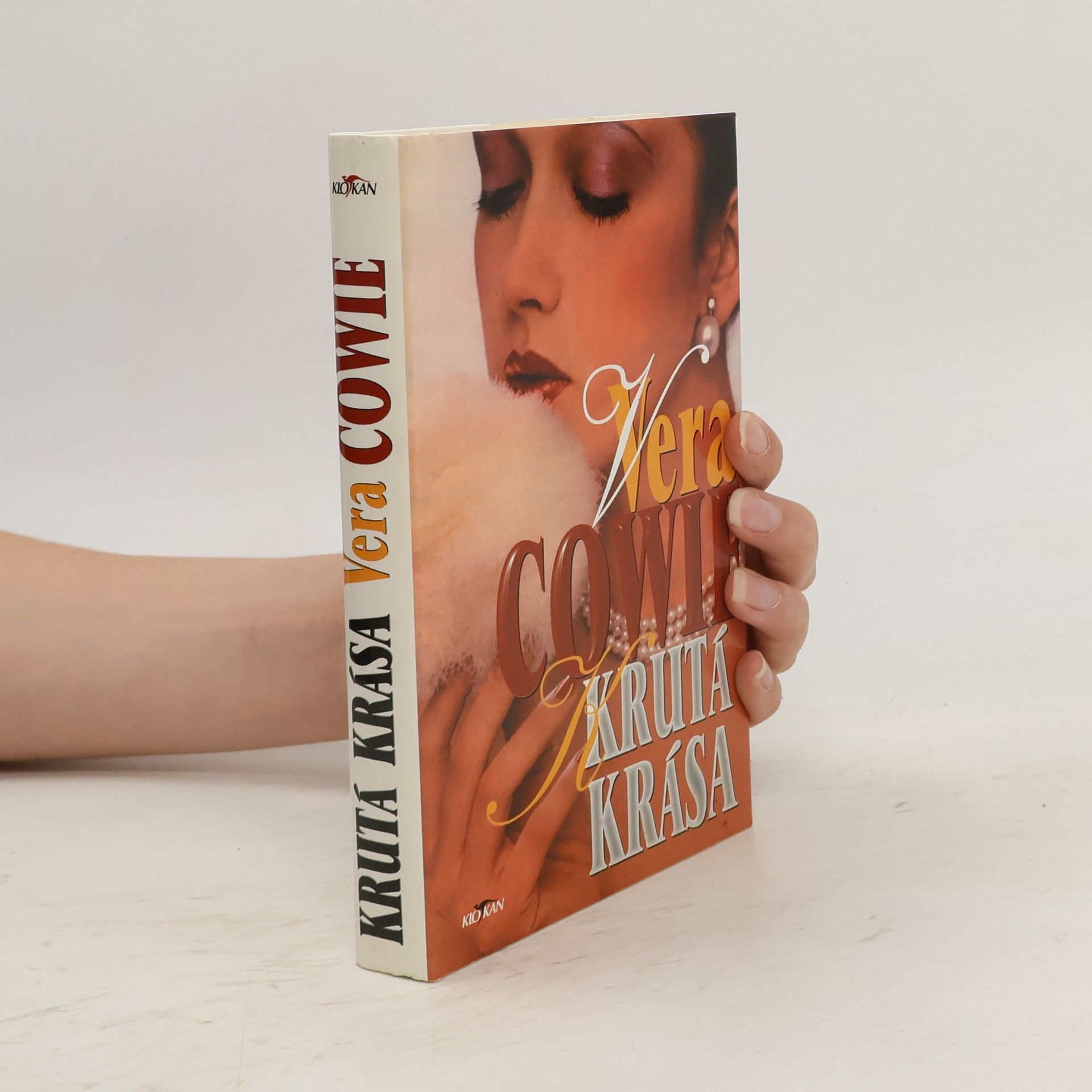 Vera Cowie Krutá krása