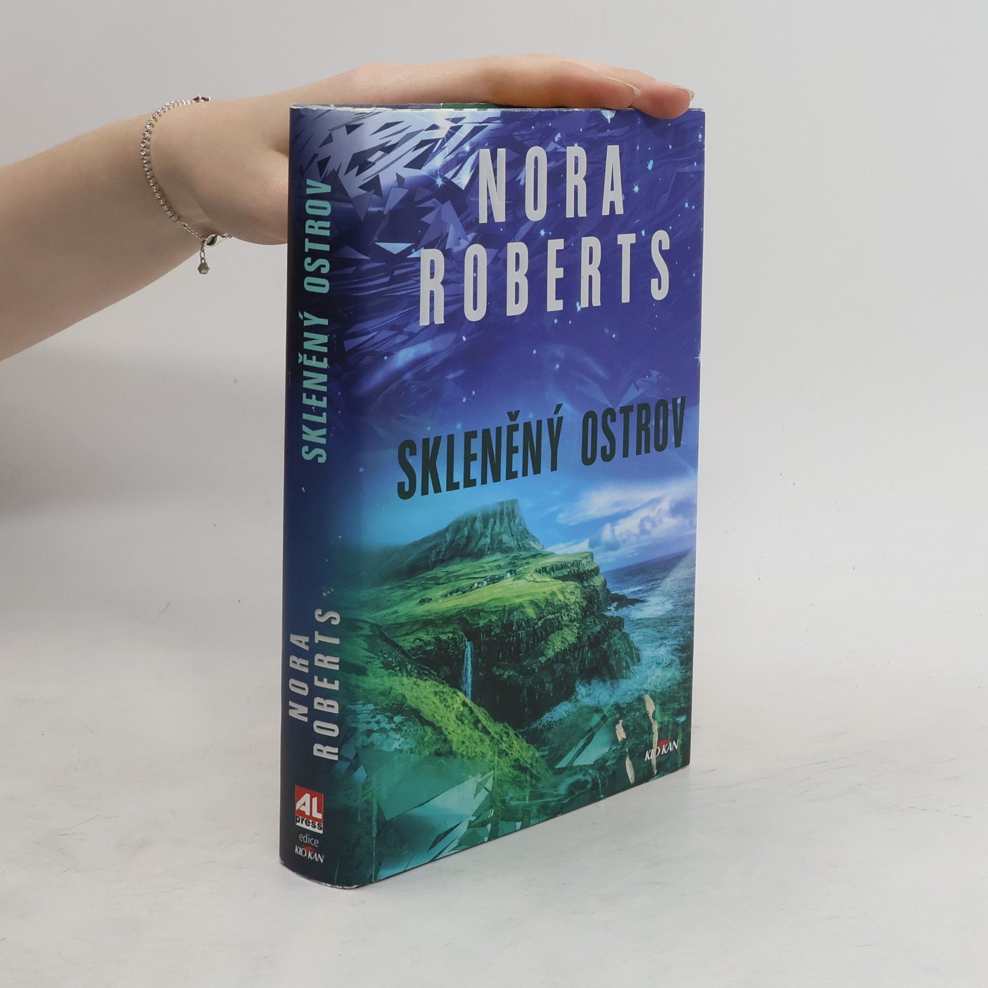 Nora Roberts Skleněný ostrov