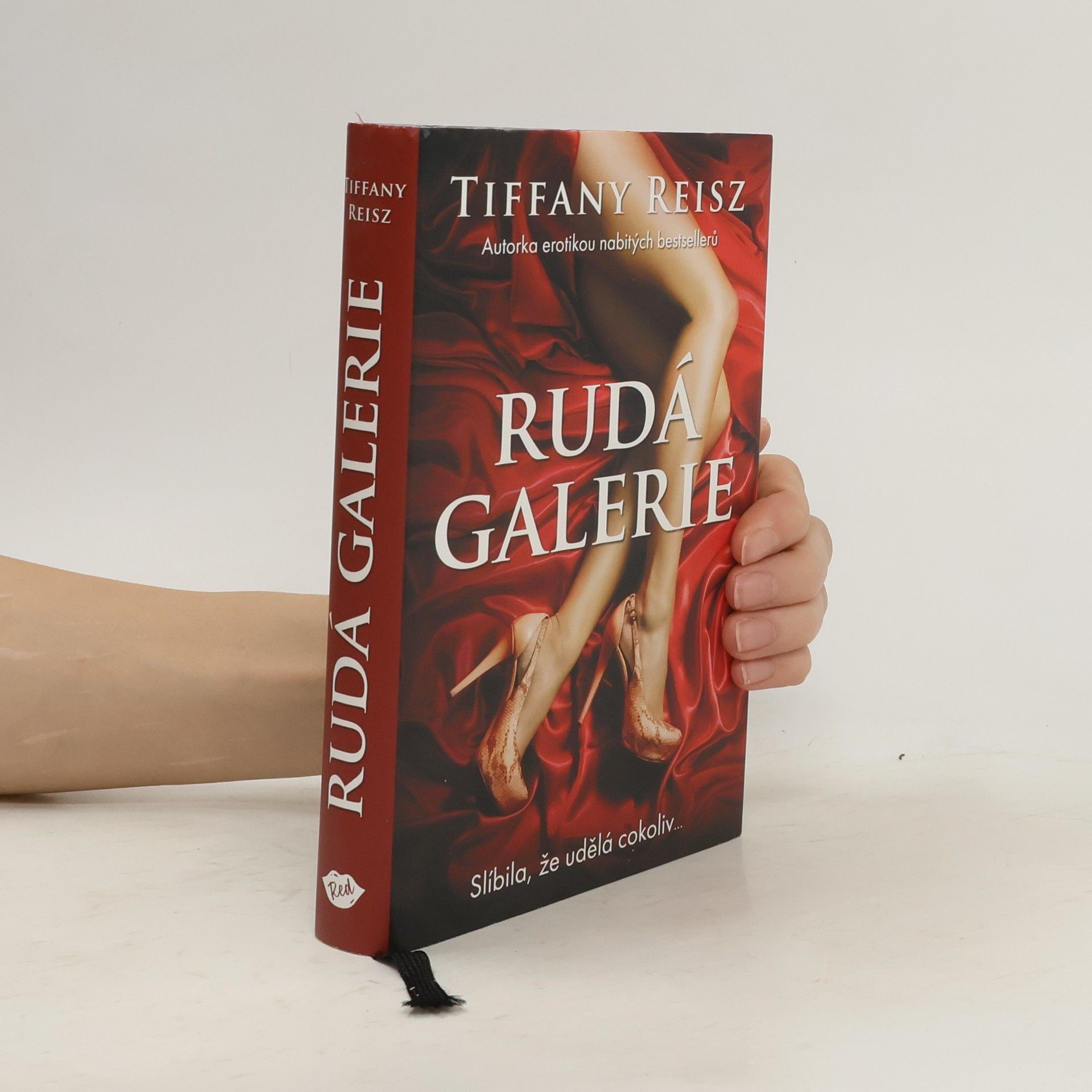 Tiffany Reisz Rudá galerie