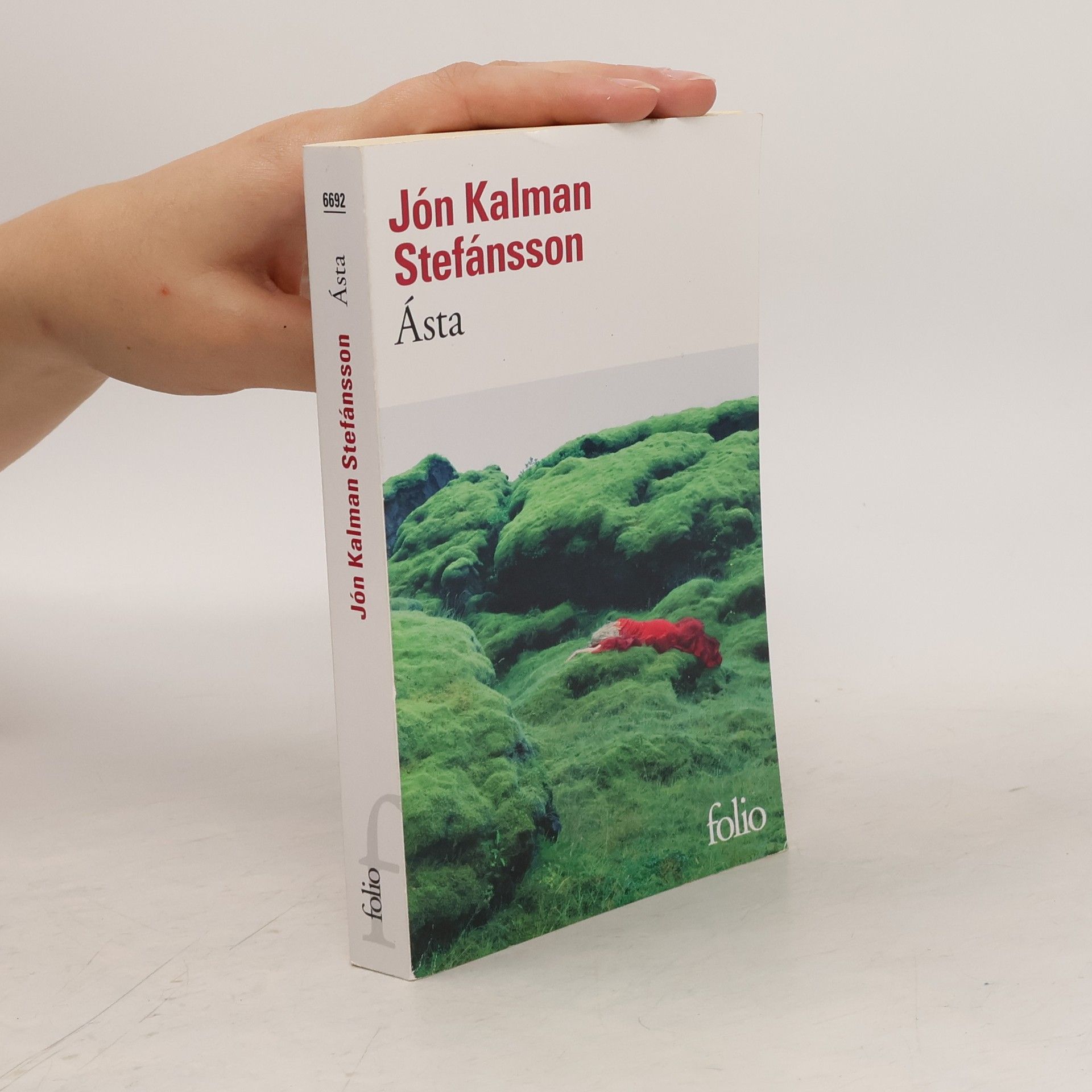 Jón Kalman Stefánsson Ásta