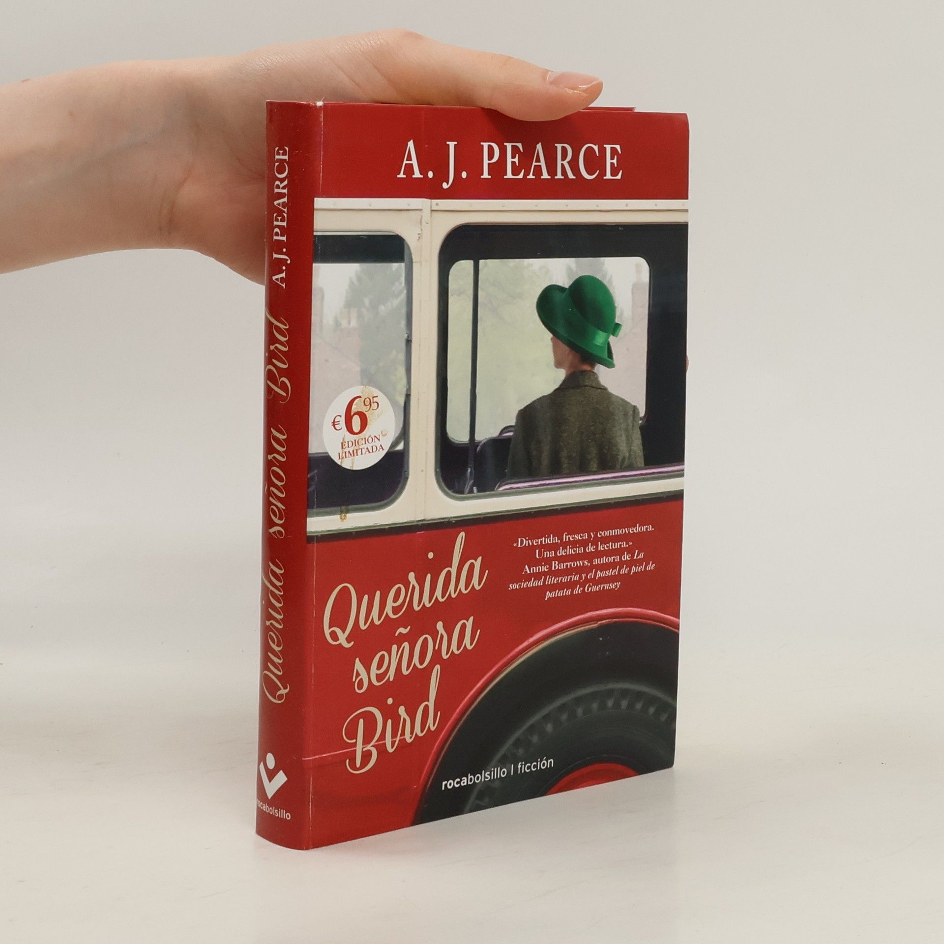 A. J. Pearce Querida señora Bird