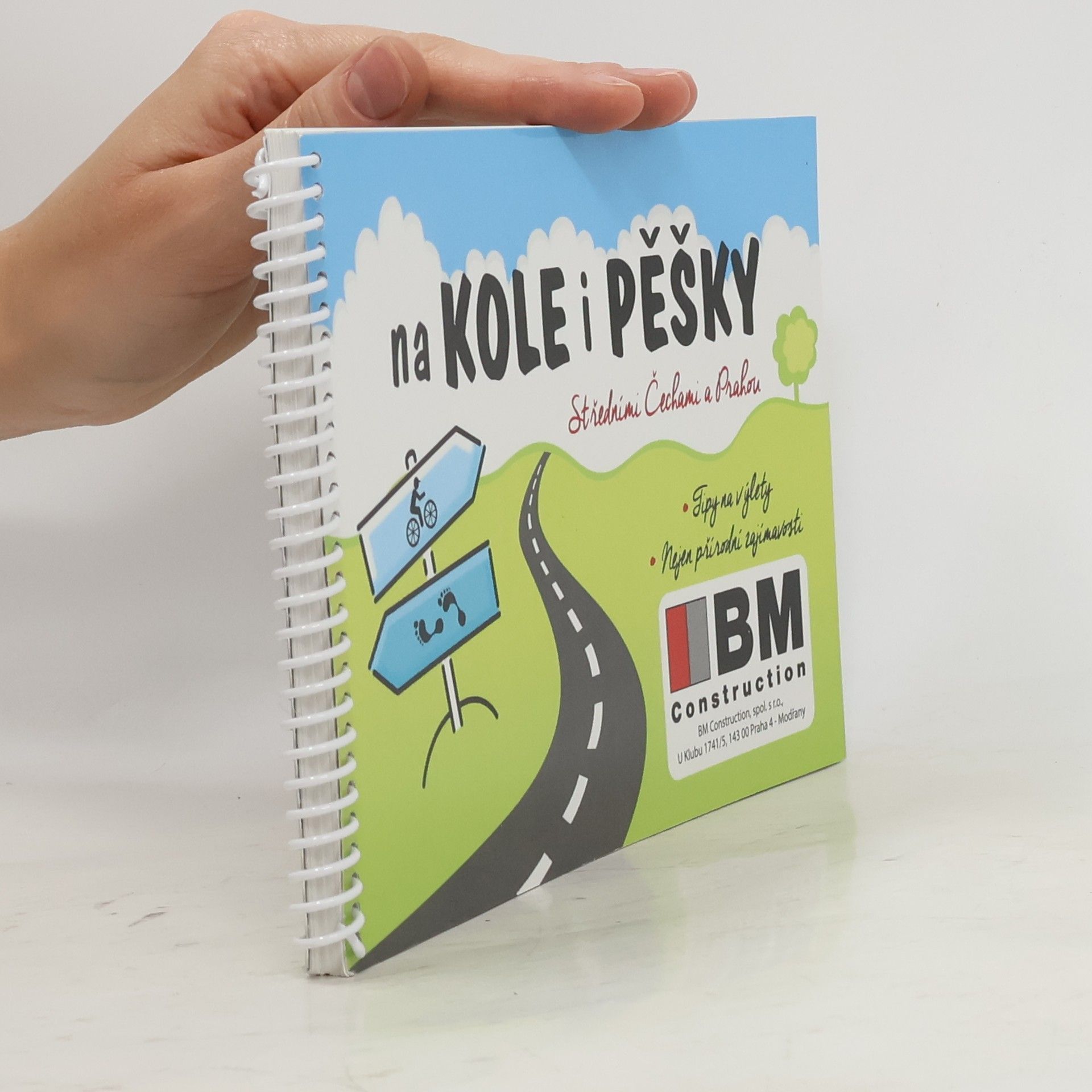 Kolektiv autorů Na kole i pěšky středními Čechami a Prahou