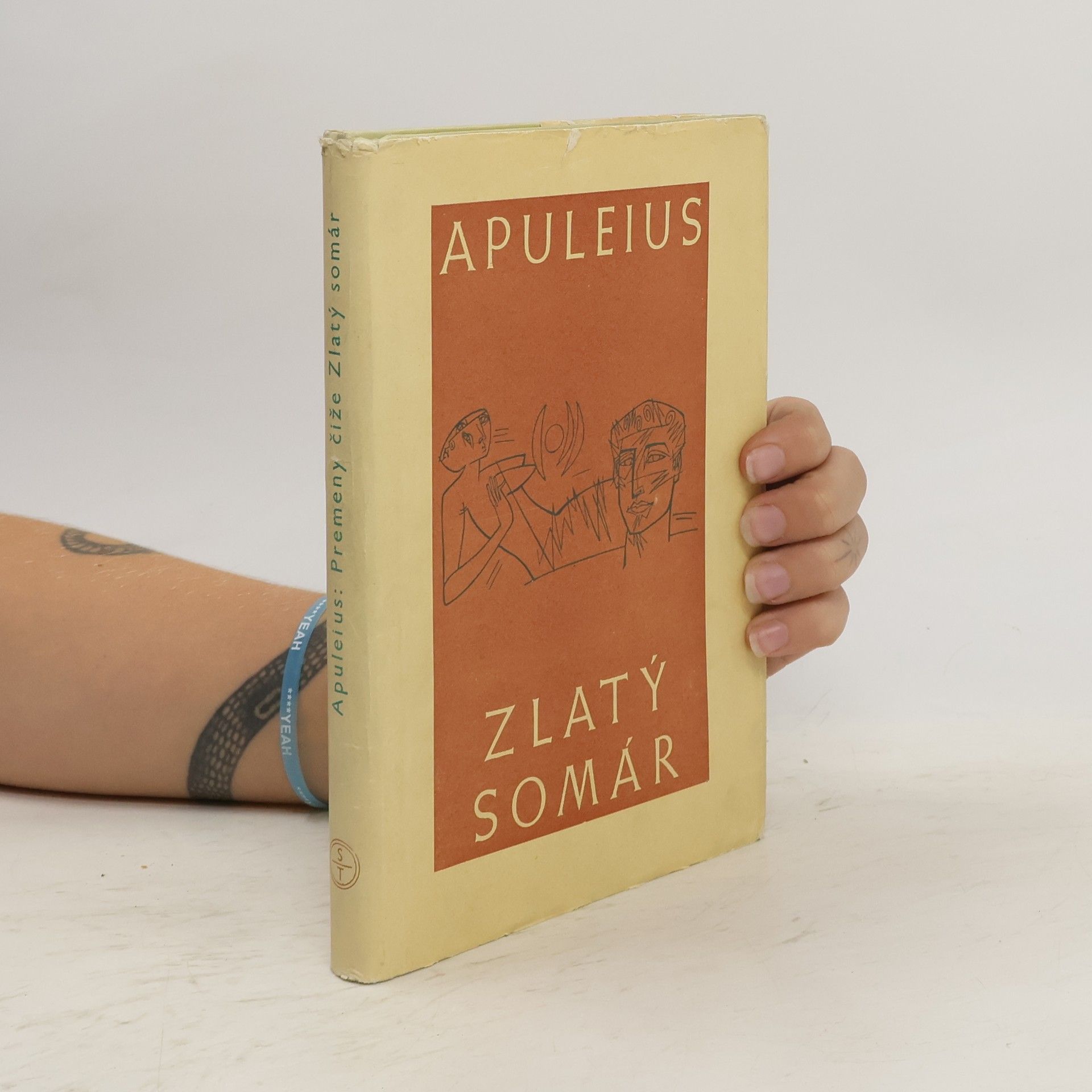Lucius Apuleius Premeny čiže Zlatý Somár