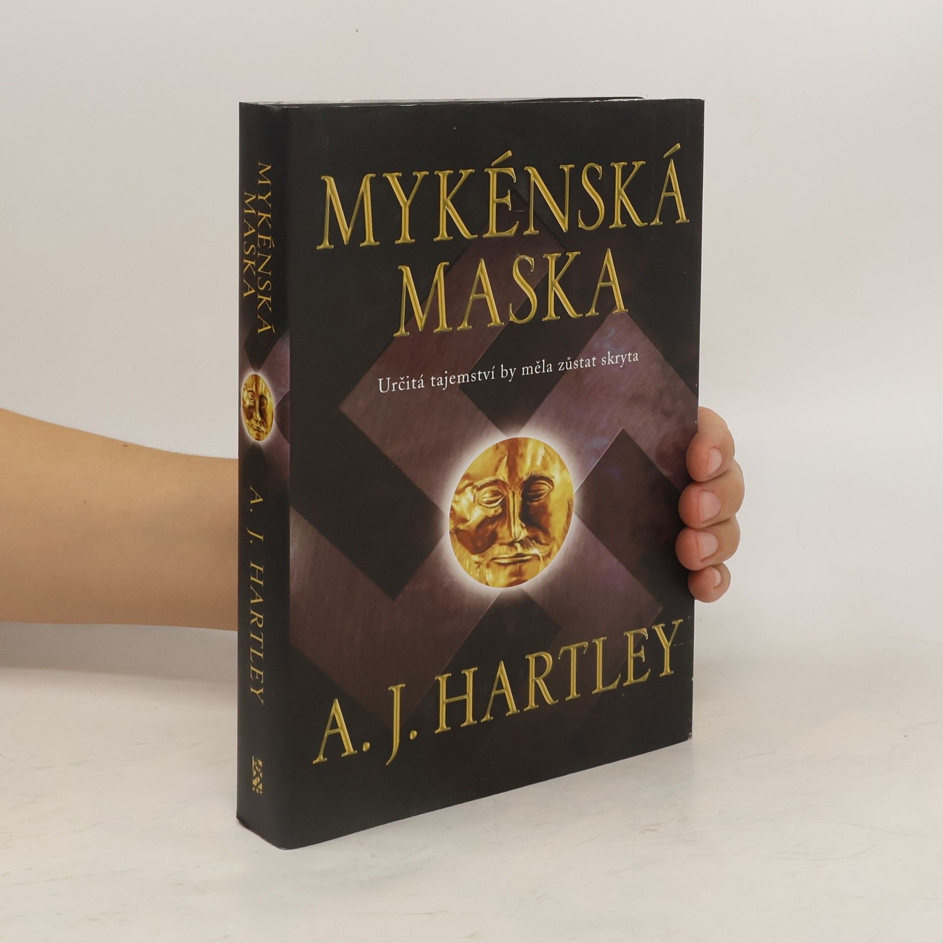 A. J. Hartley Mykénská maska