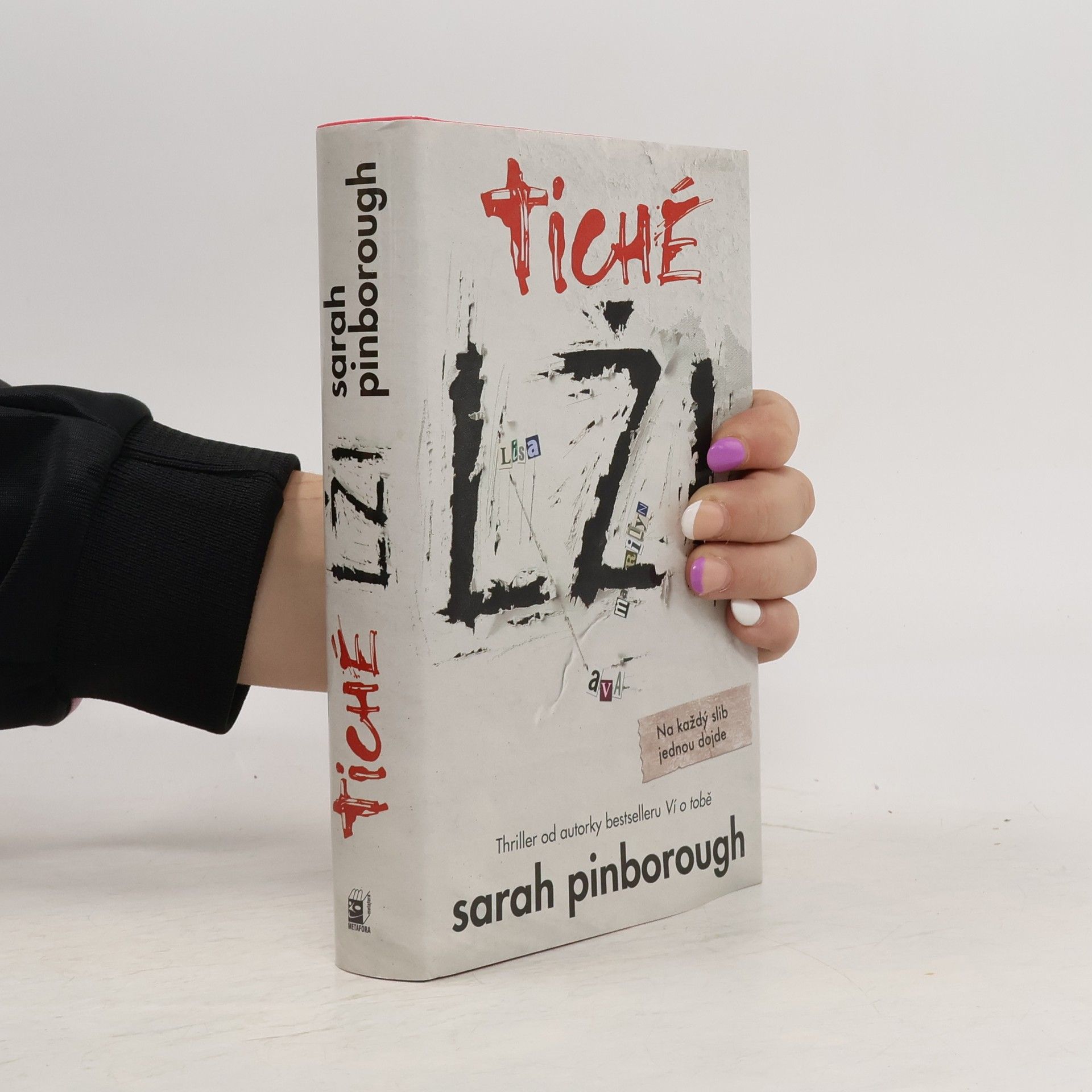 Sarah Pinborough Tiché lži