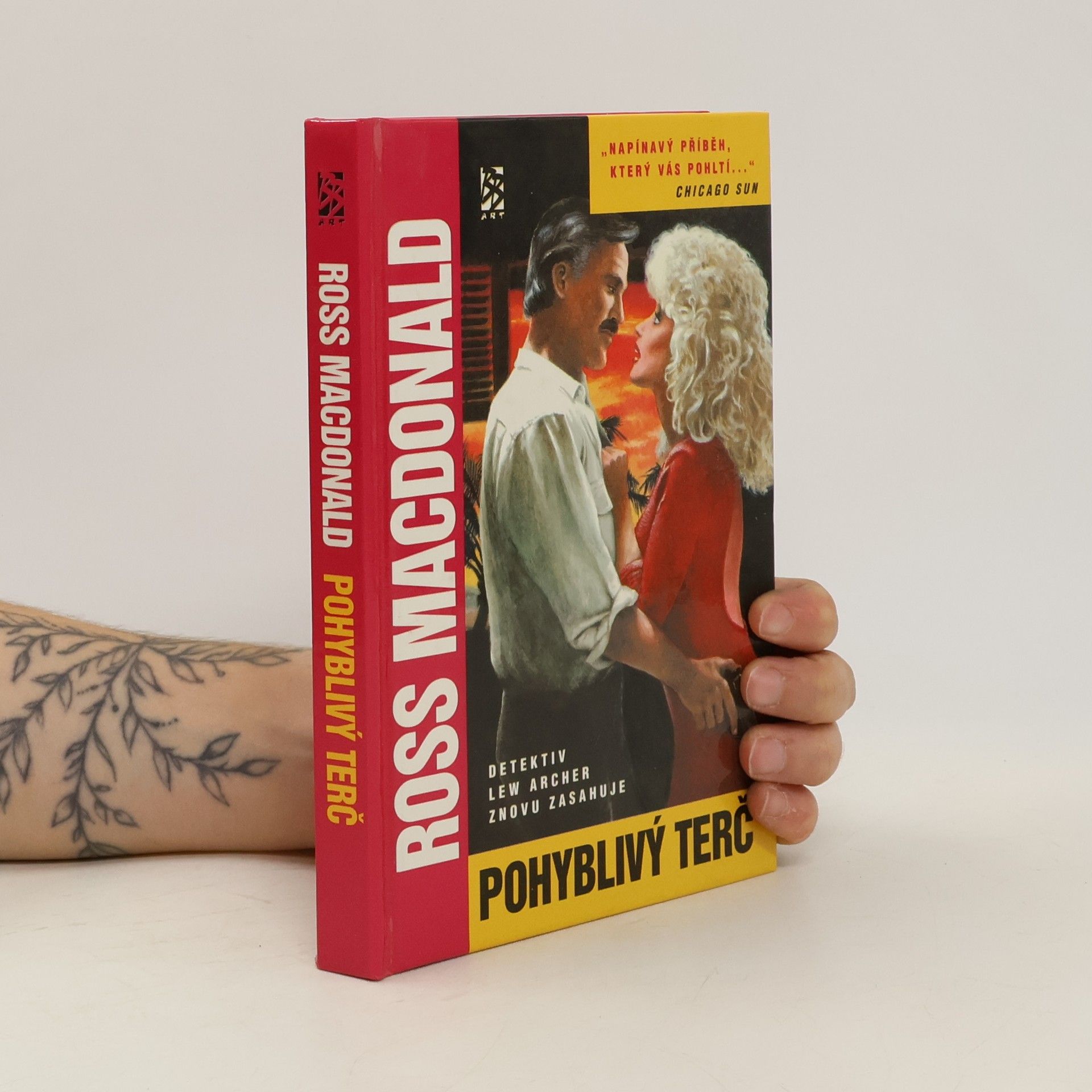 Ross Macdonald Pochyblivý terč