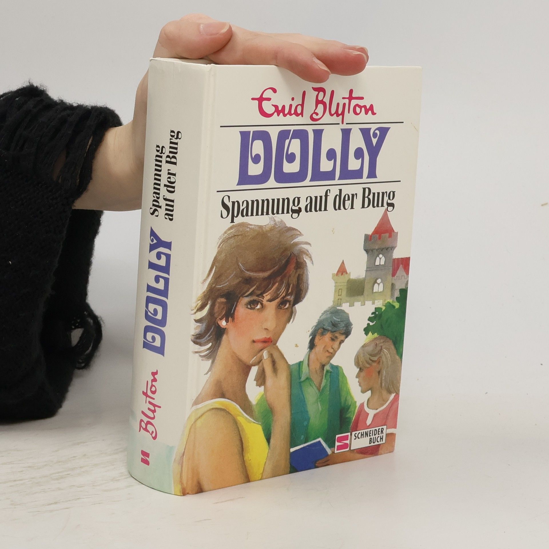 Enid Blyton Dolly - Spannung auf der Burg