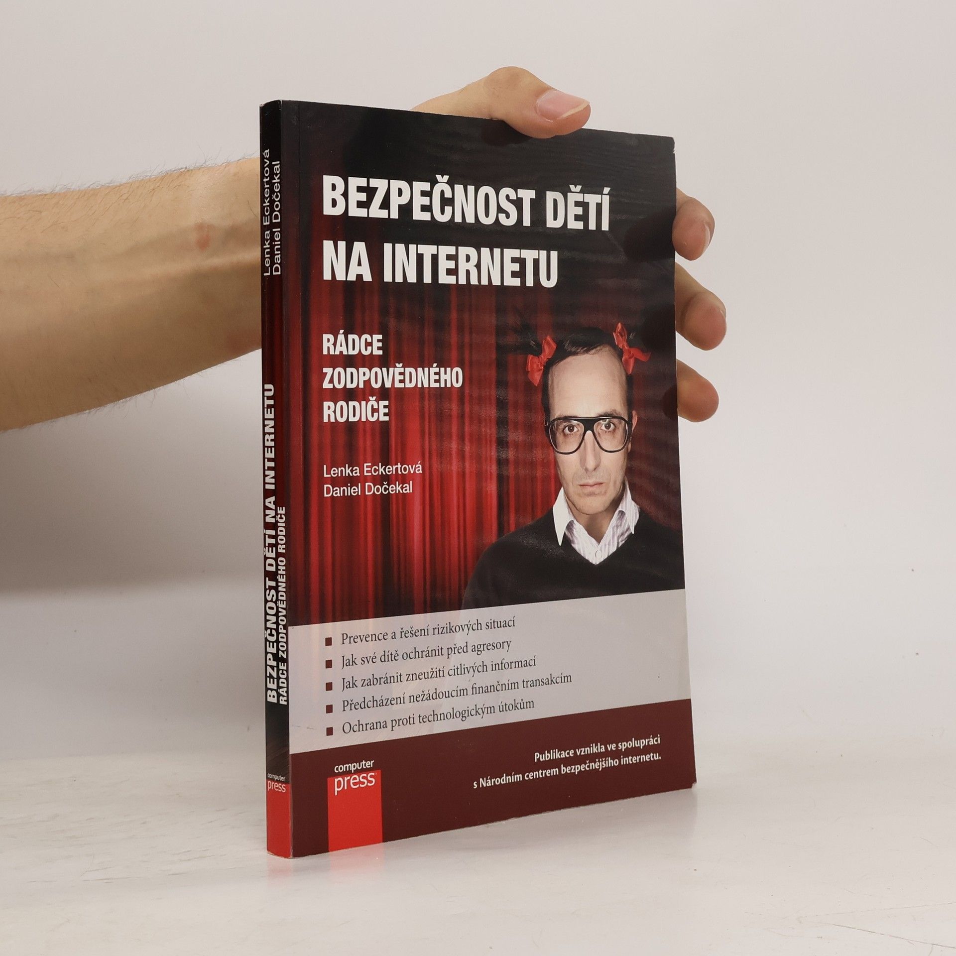Lenka Eckertová Bezpečnost dětí na Internetu