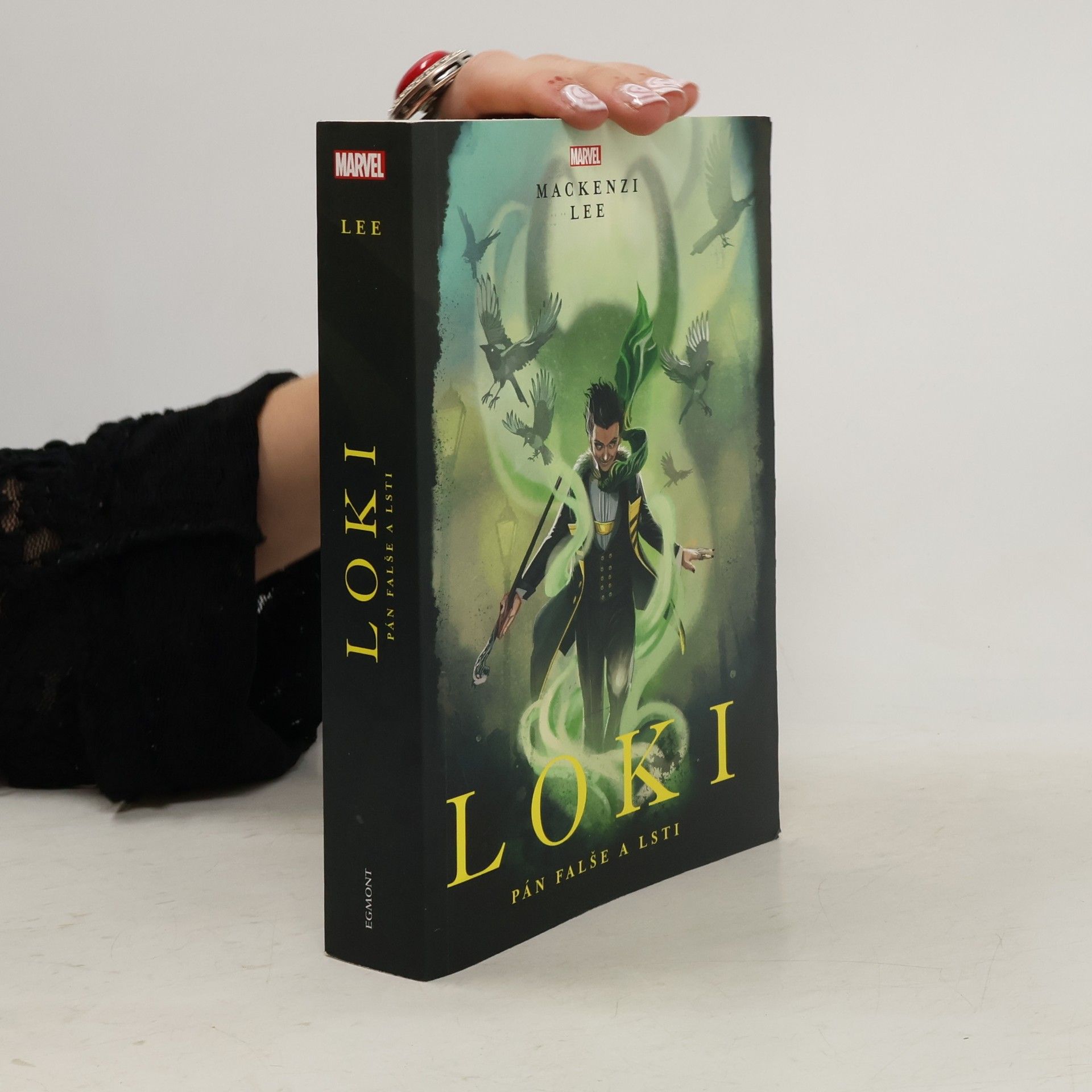 Mackenzi Lee Loki: pán falše a lsti