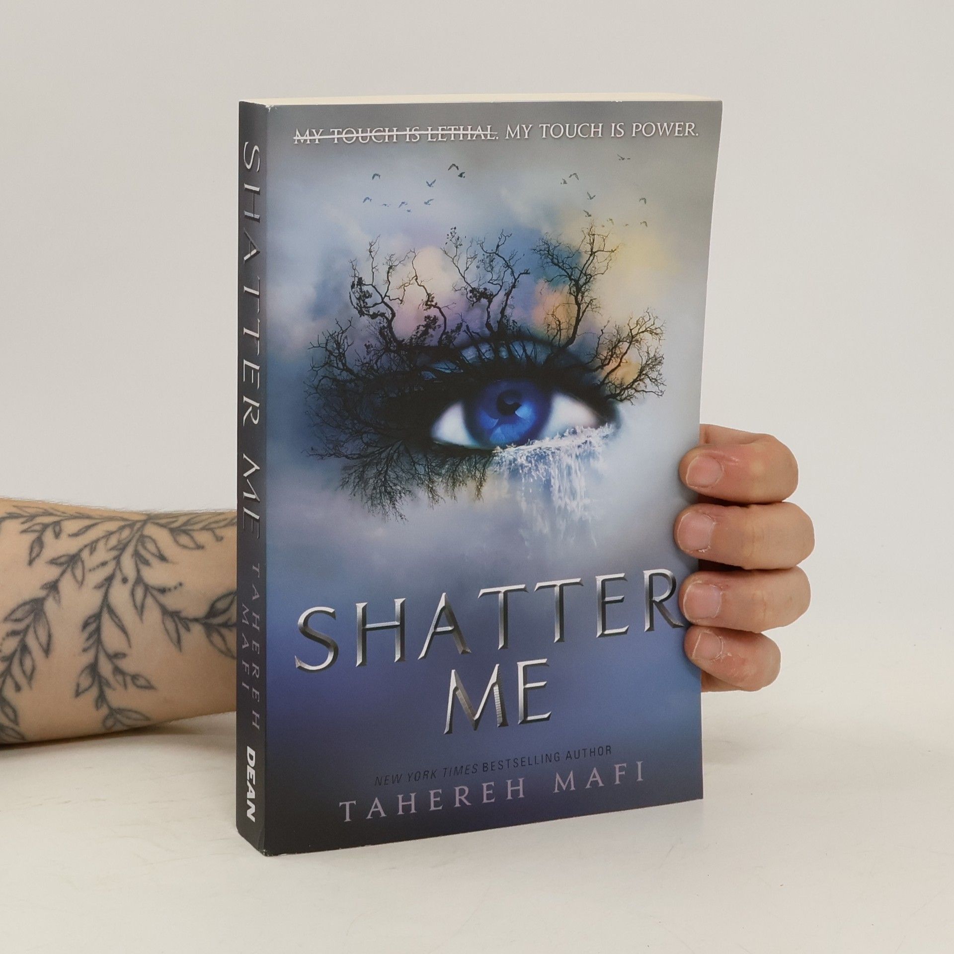 Tahereh Mafi Shatter Me