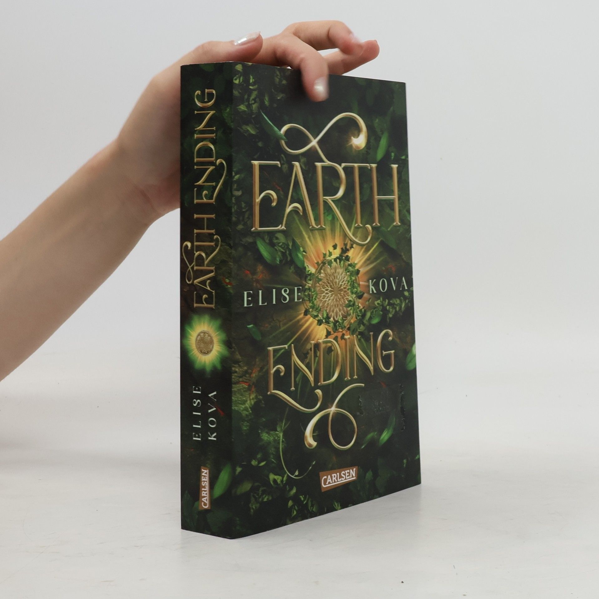 Elise Kova Earth Ending (Die Chroniken von Solaris 3)