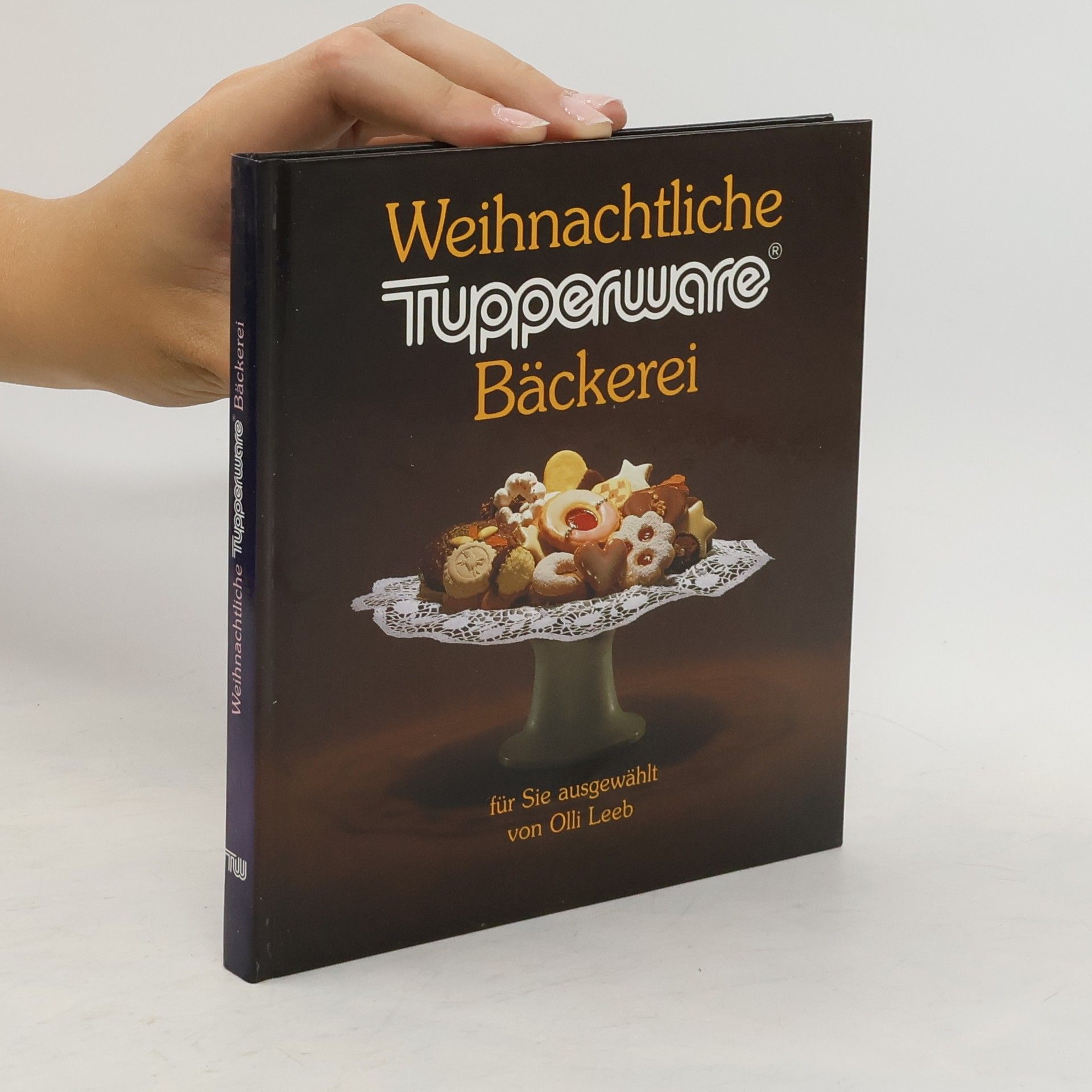 Oli Leeb Weihnachtliche Tupperware Bäckerei