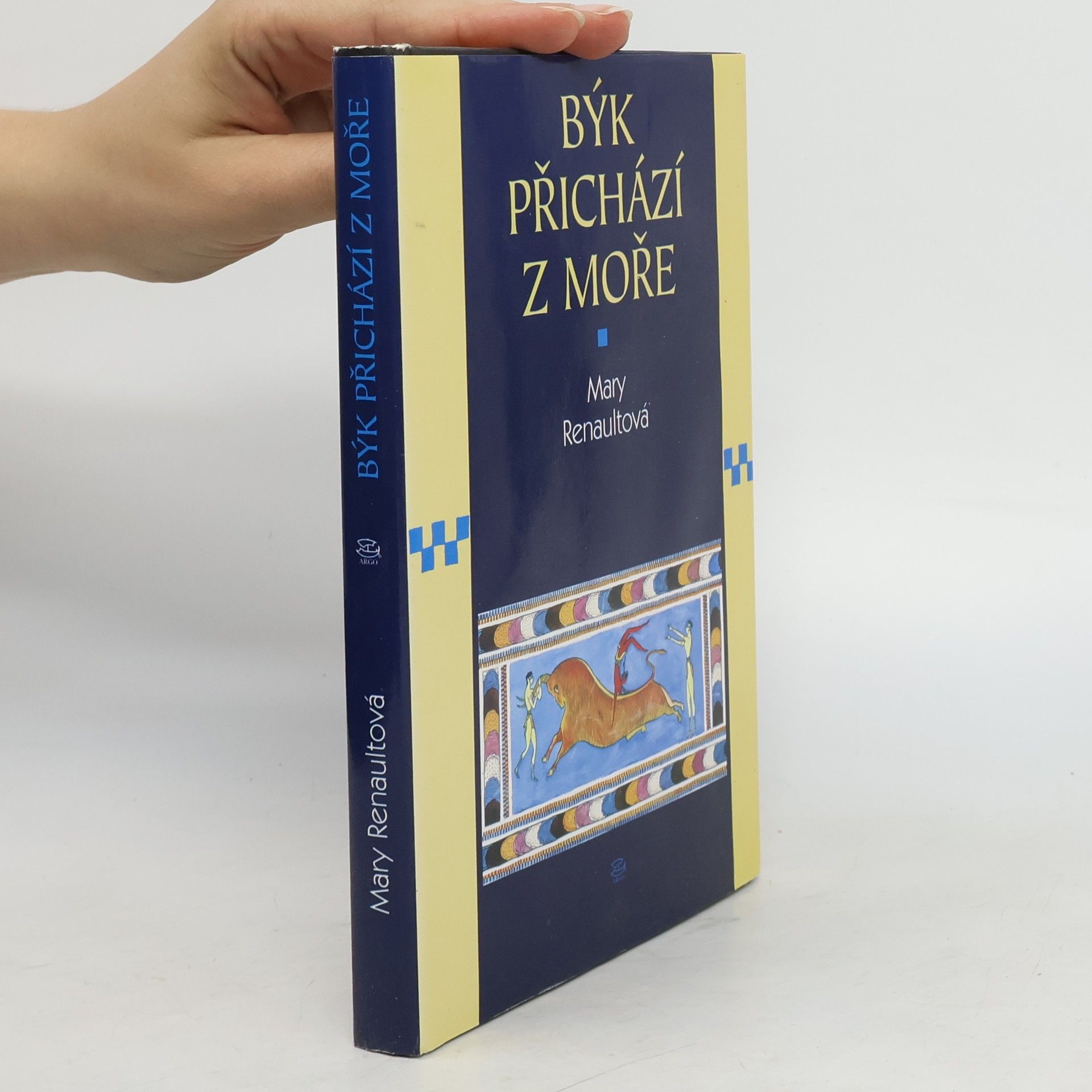 Mary Renault Býk přichází z moře