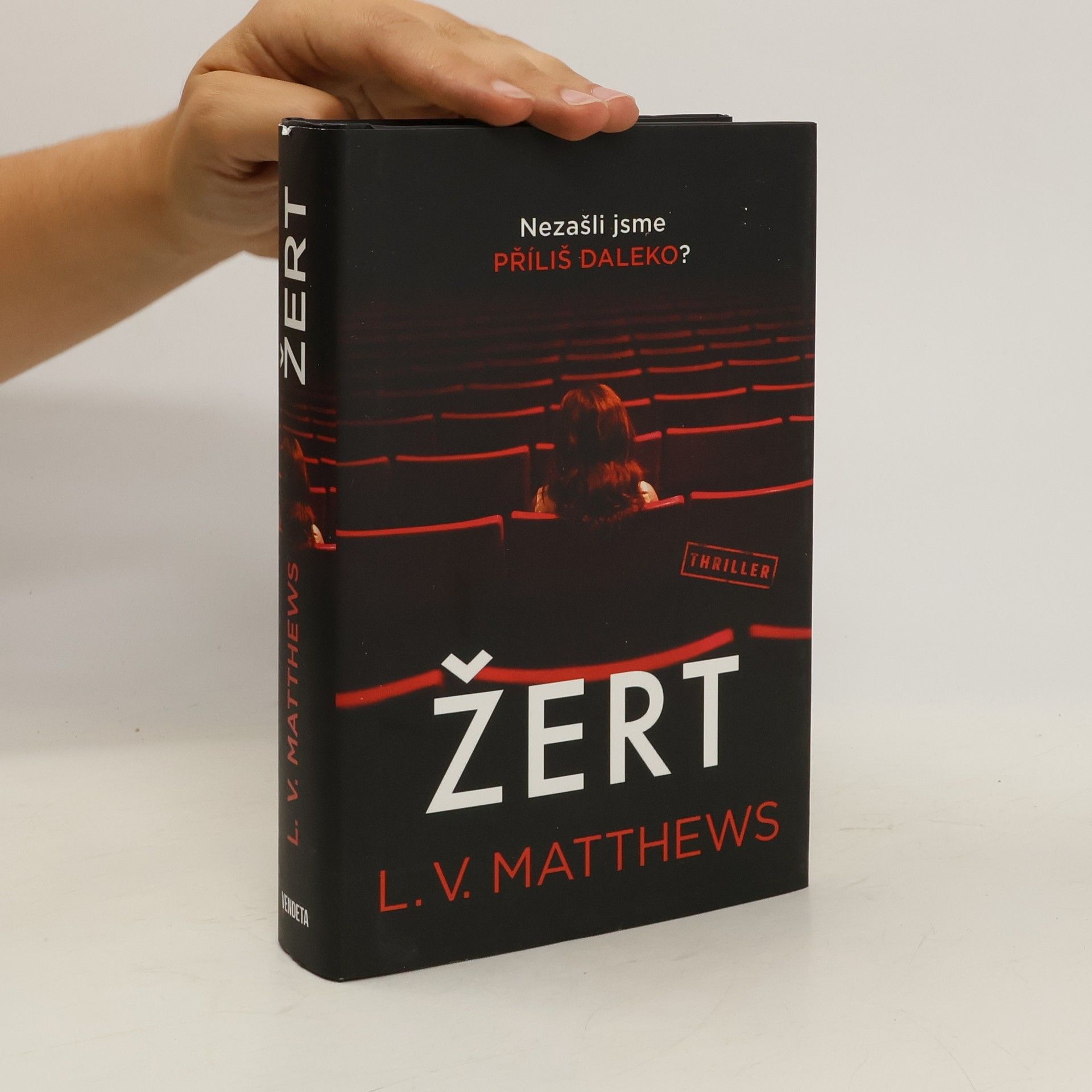 L. V. Matthews Žert