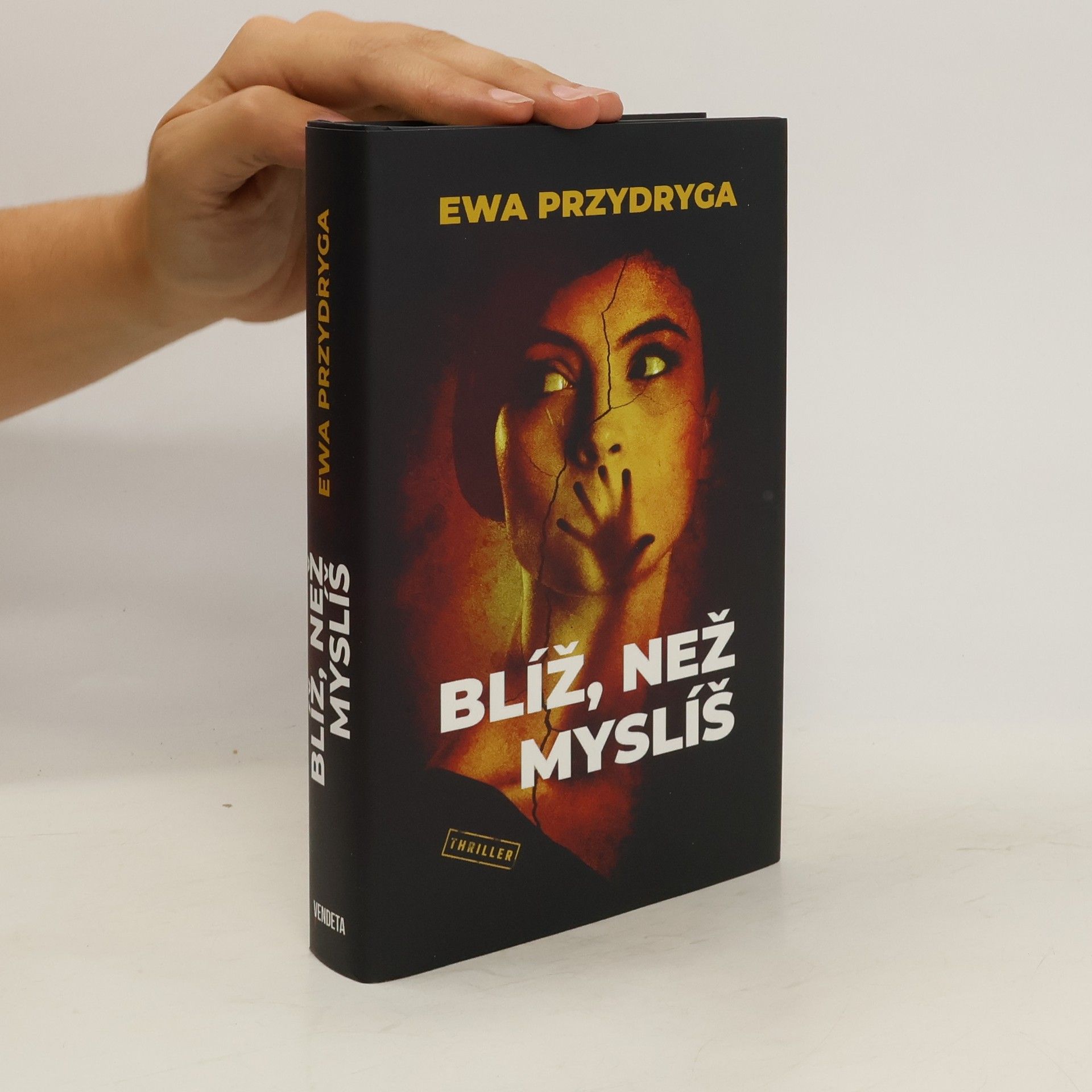 Ewa Przydryga Blíž, než myslíš