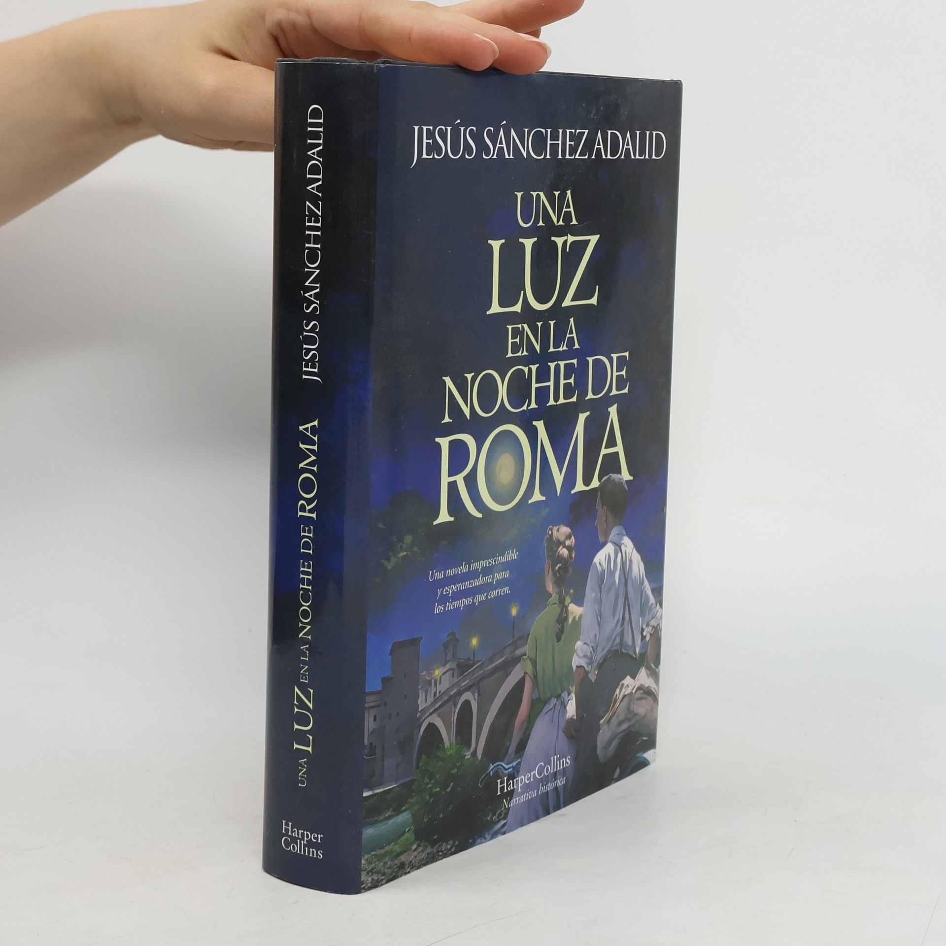 Jesús Sánchez Adalid Una luz en la noche de Roma