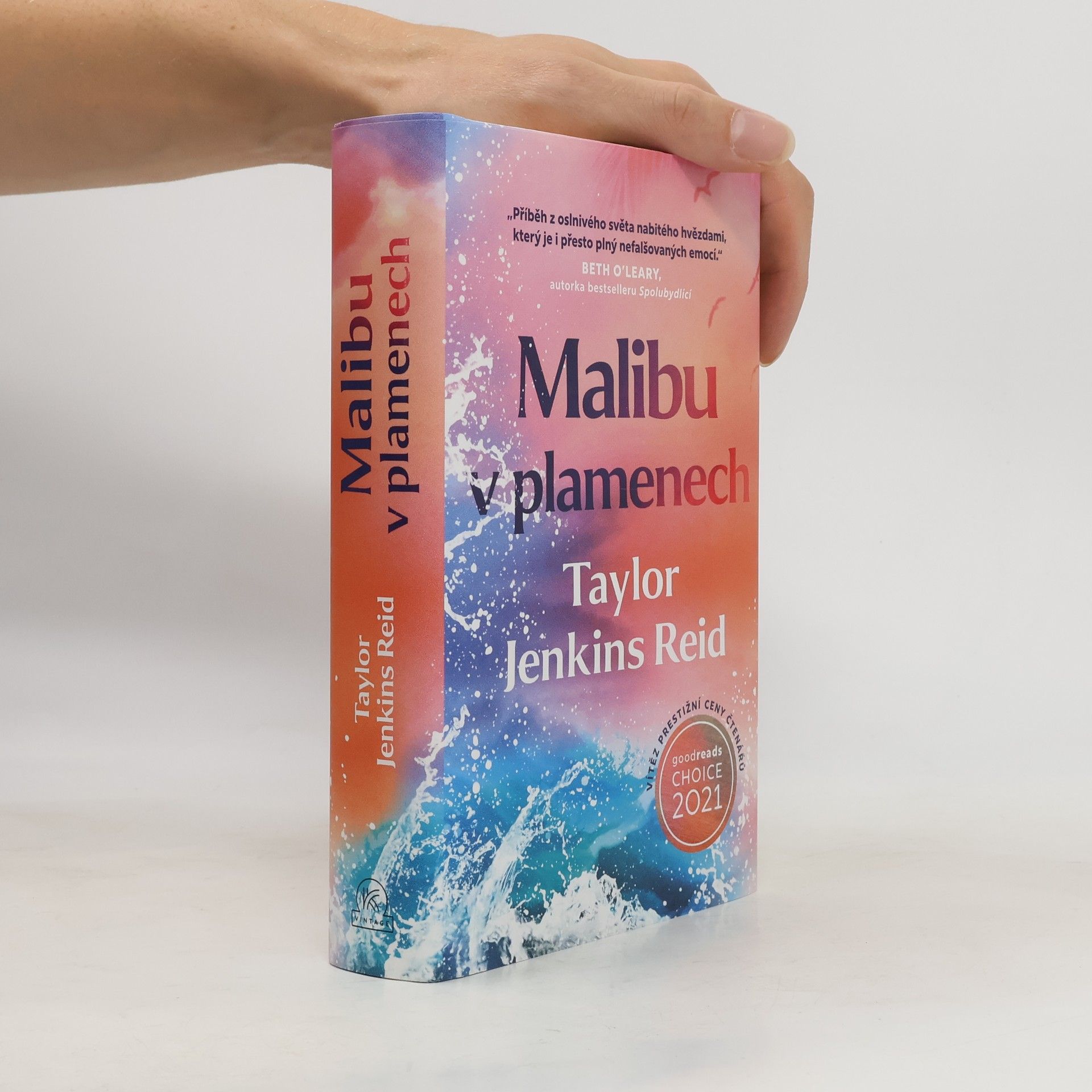 Taylor Jenkins Reid Malibu v plamenech