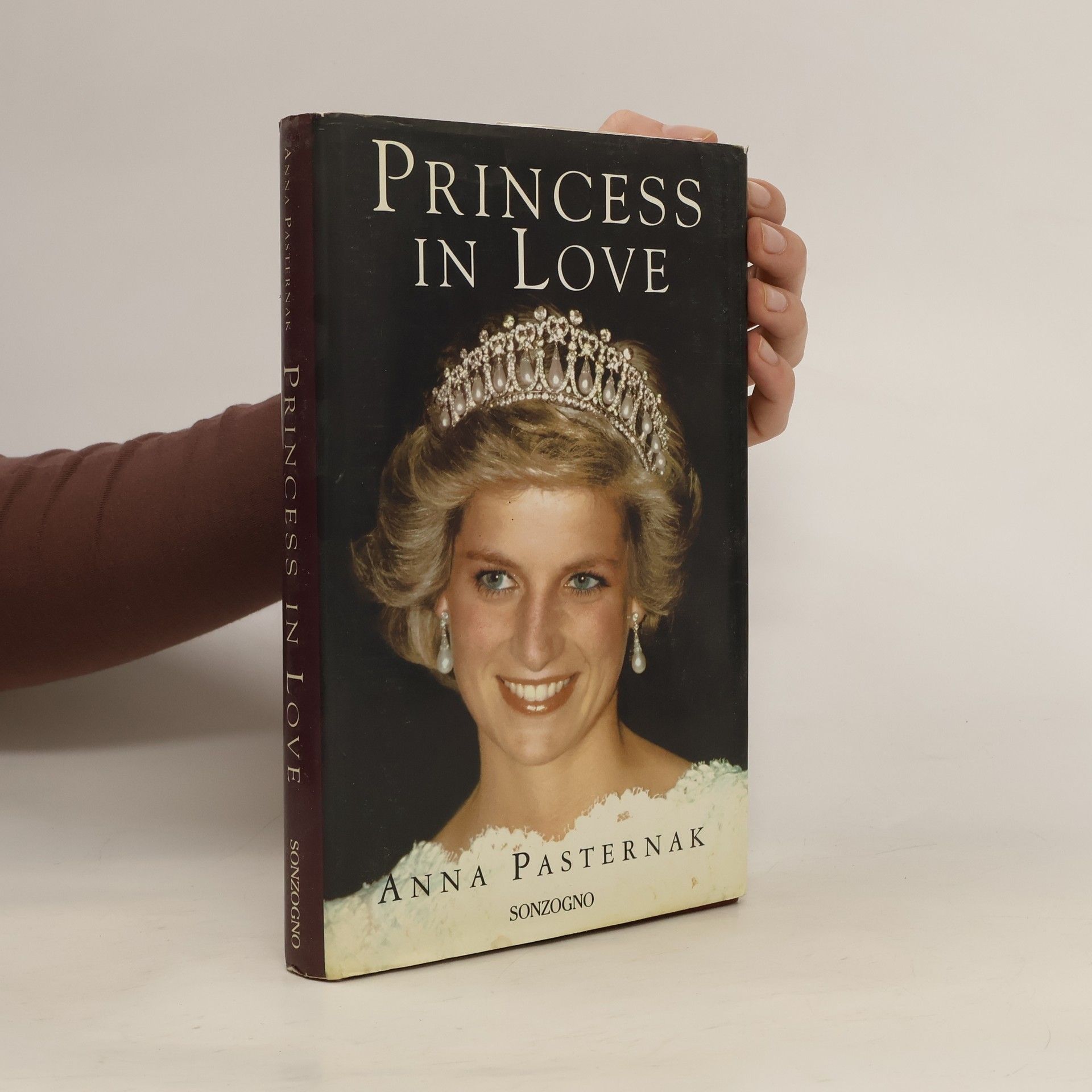 Anna Pasternak Princess in love